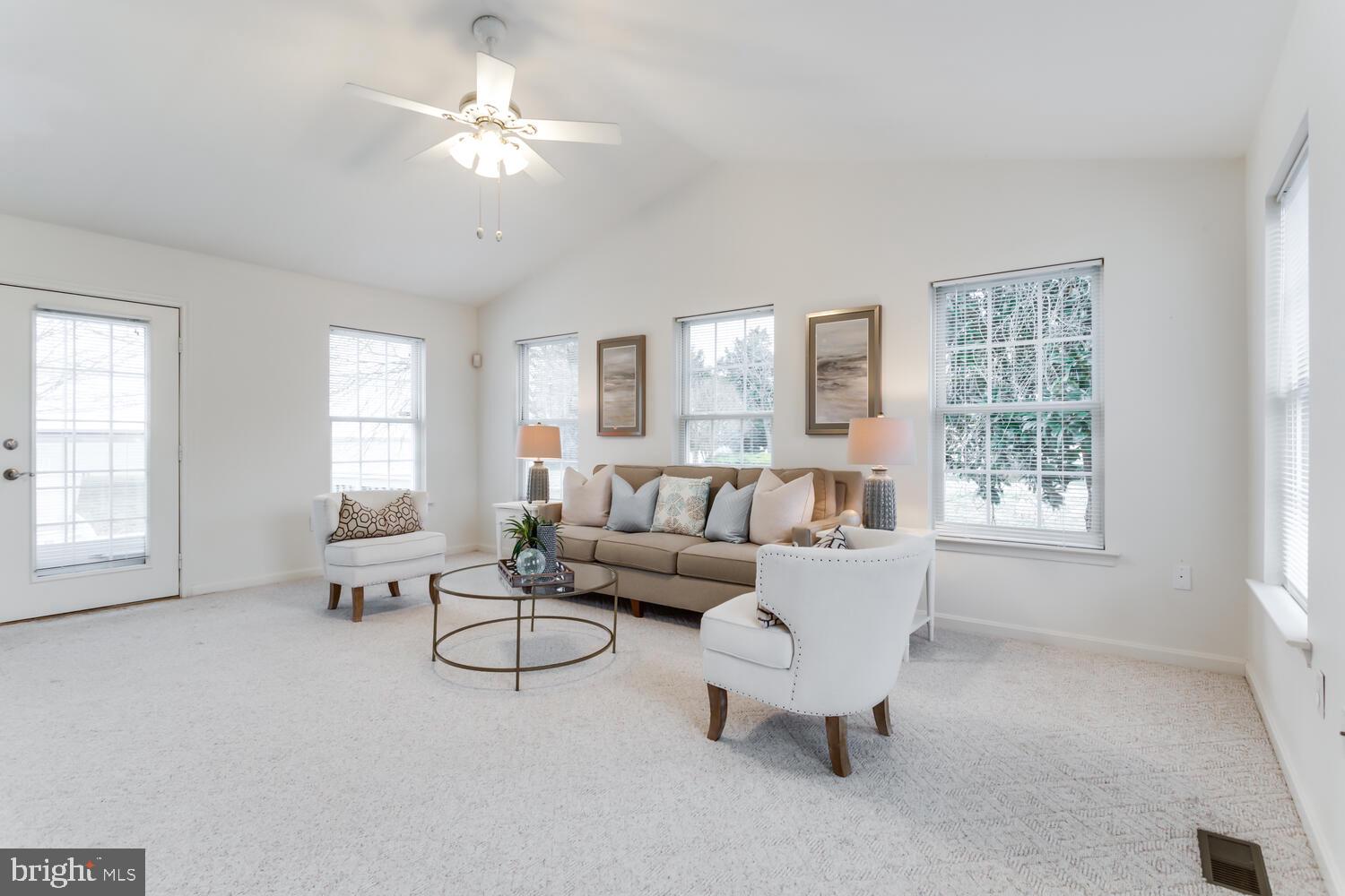 ROCK POINT - Residential