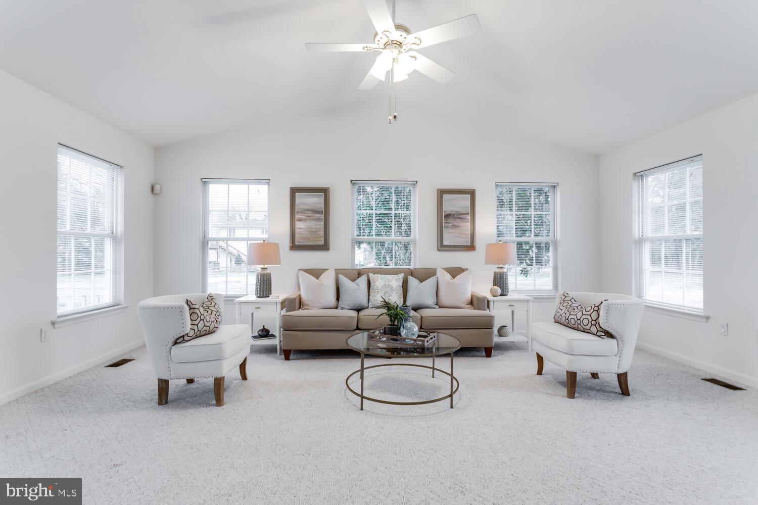 ROCK POINT - Residential