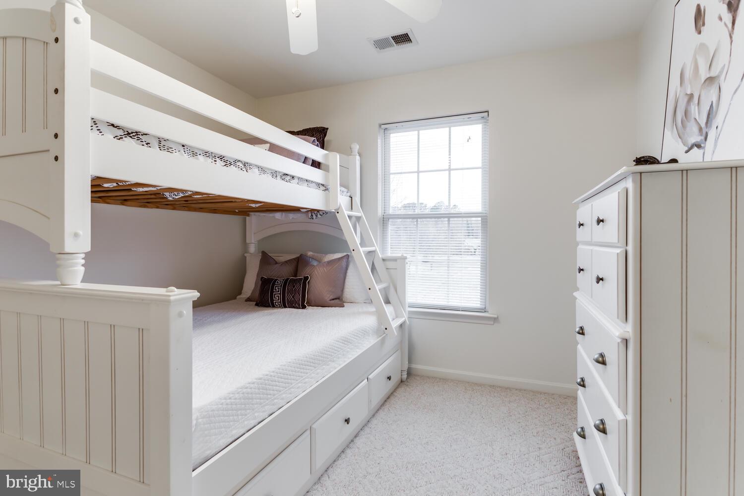 ROCK POINT - Residential