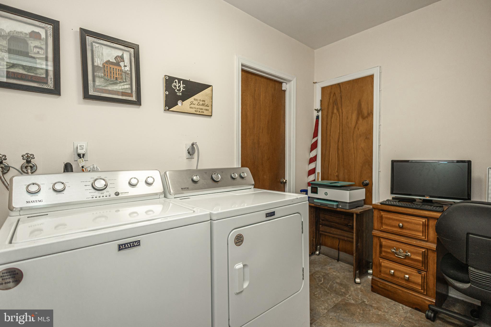 HEDGEROW WOODS - Residential