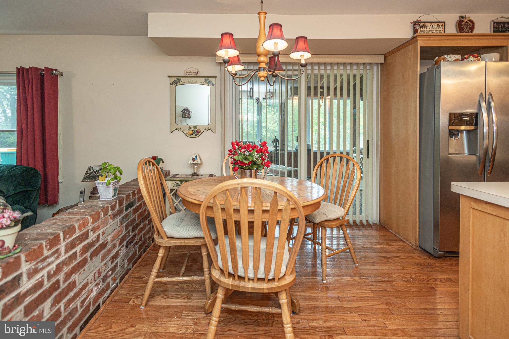 HEDGEROW WOODS - Residential