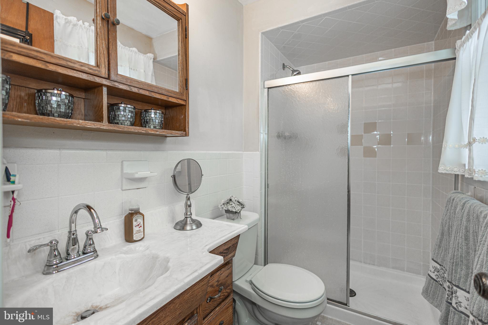 HEDGEROW WOODS - Residential