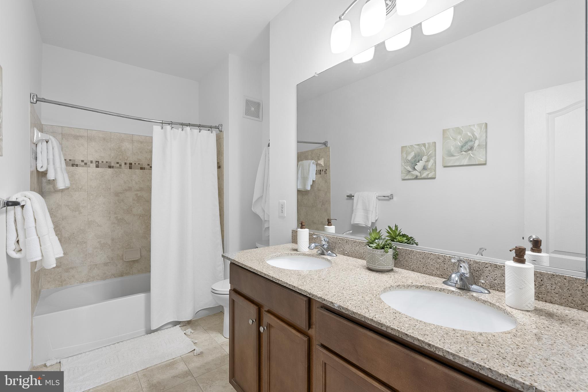 LINDEN ROW CONDOMINIUM - Residential