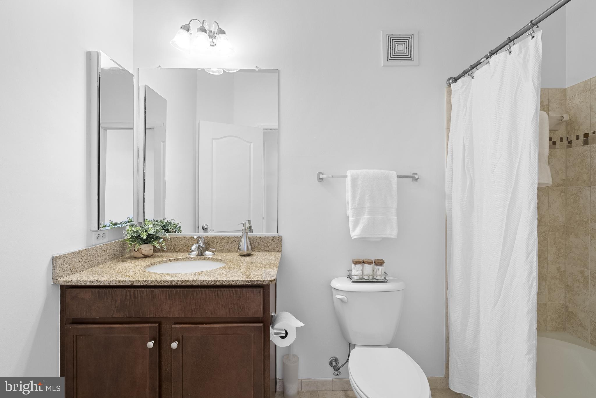 LINDEN ROW CONDOMINIUM - Residential