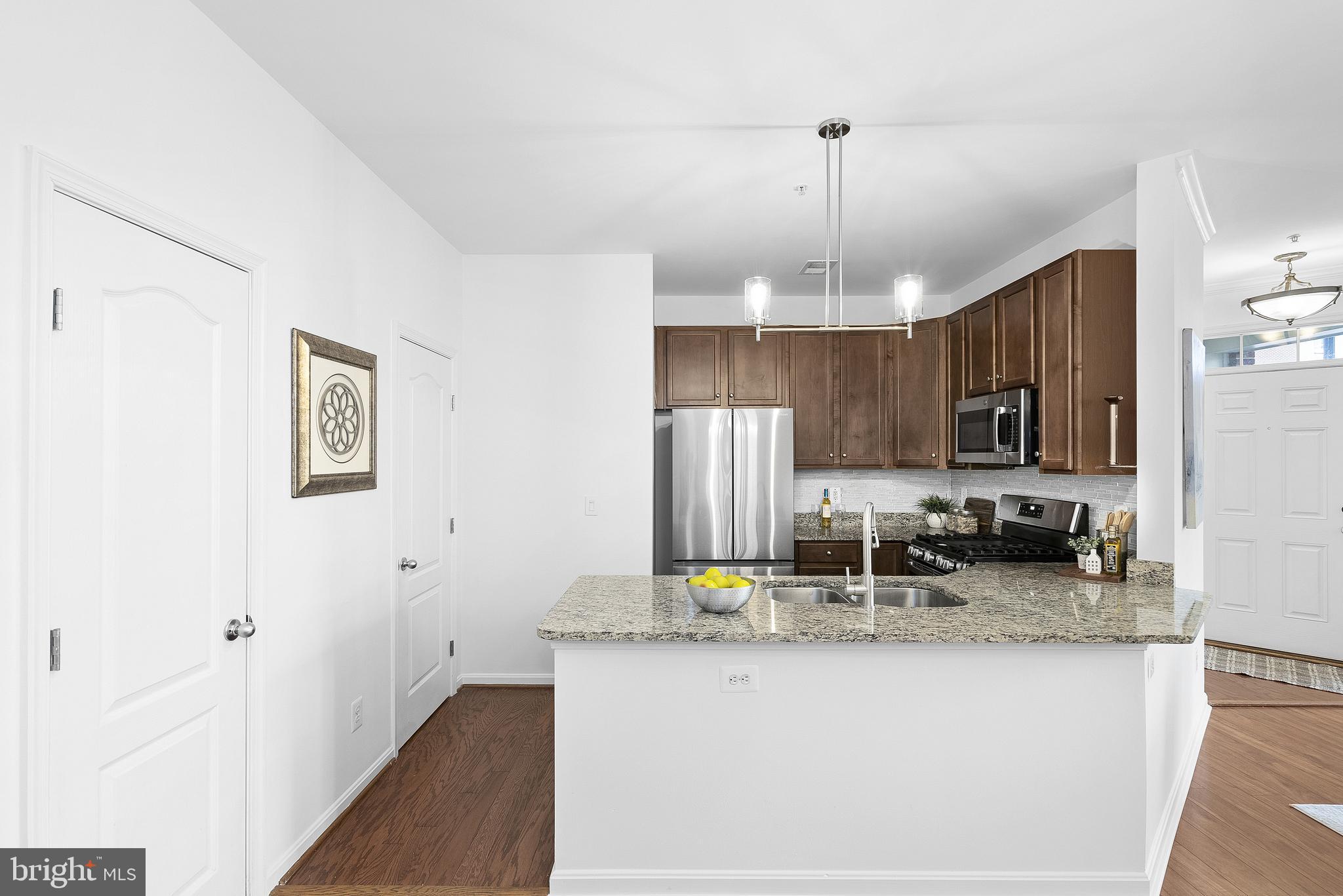 LINDEN ROW CONDOMINIUM - Residential