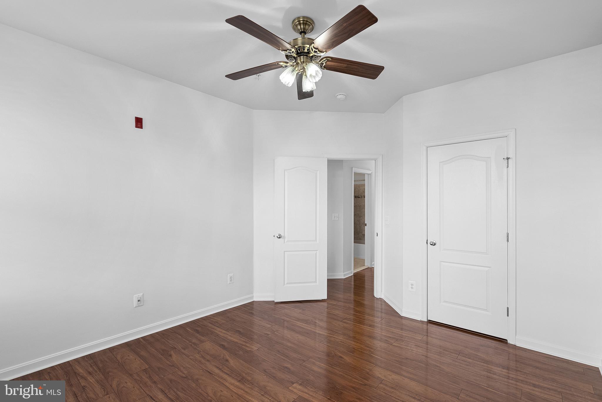 LINDEN ROW CONDOMINIUM - Residential