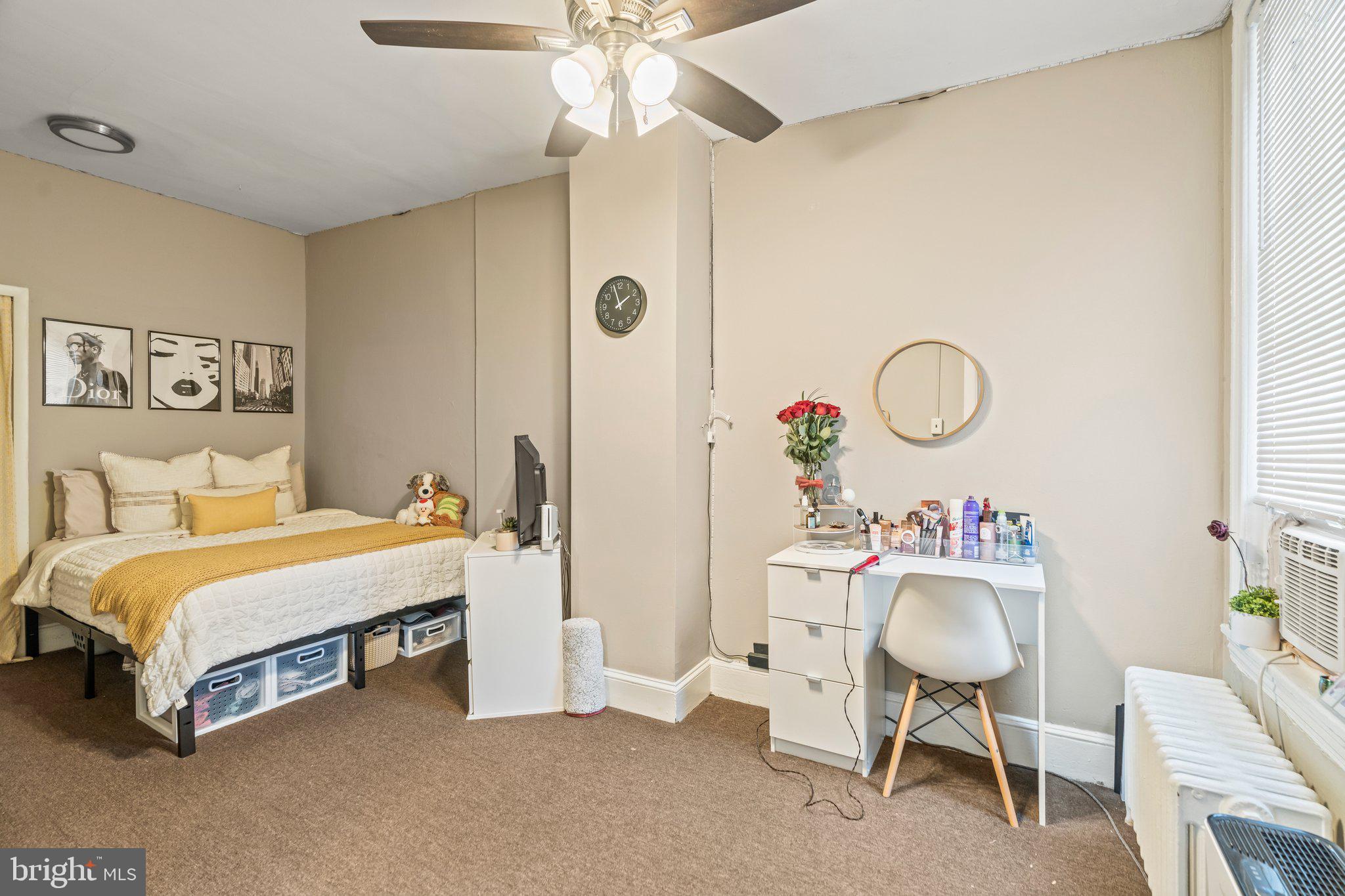 UNIVERSITY CITY - Residential