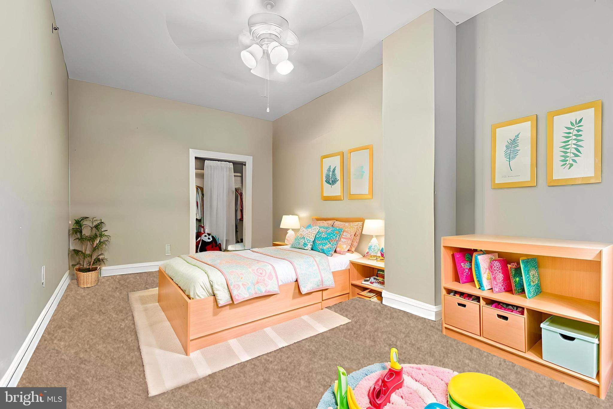 UNIVERSITY CITY - Residential