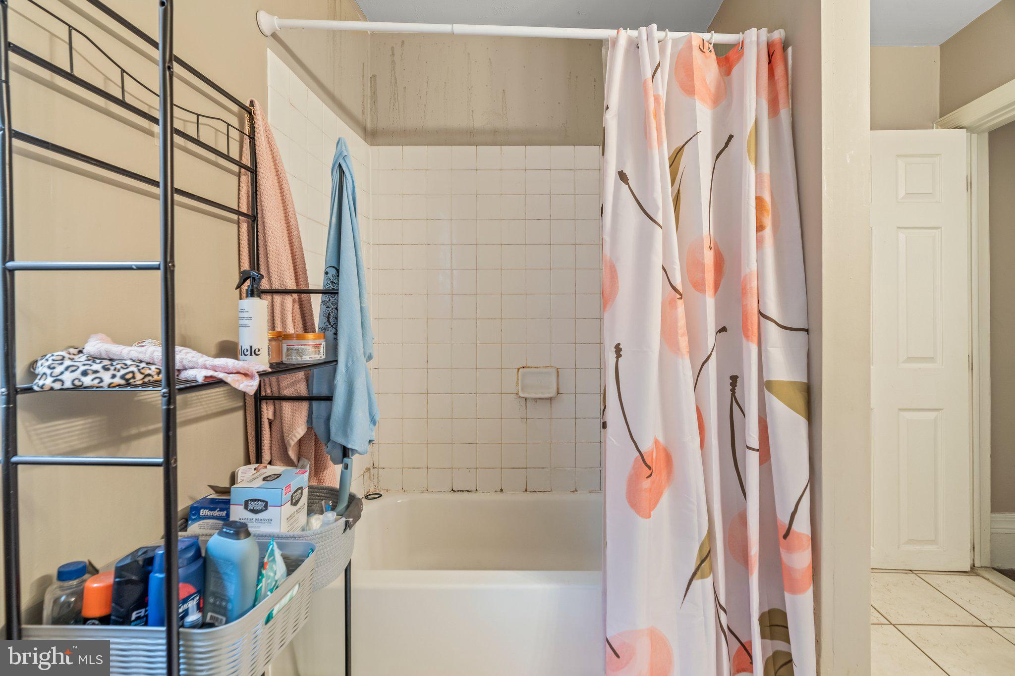 UNIVERSITY CITY - Residential