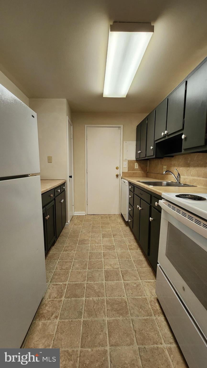 804 VAUGHN ROAD B-7