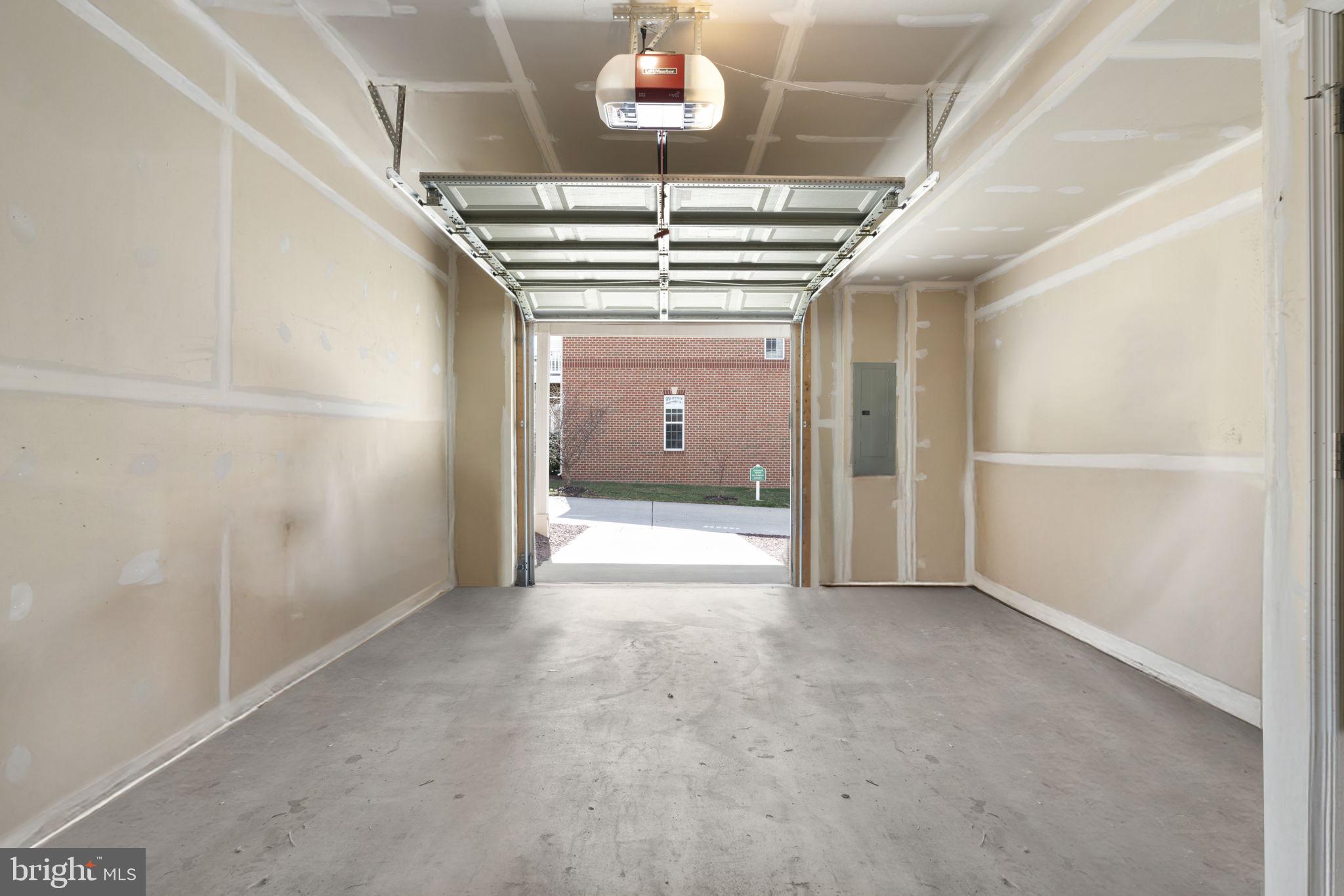 O'DONNELL SQUARE - Residential