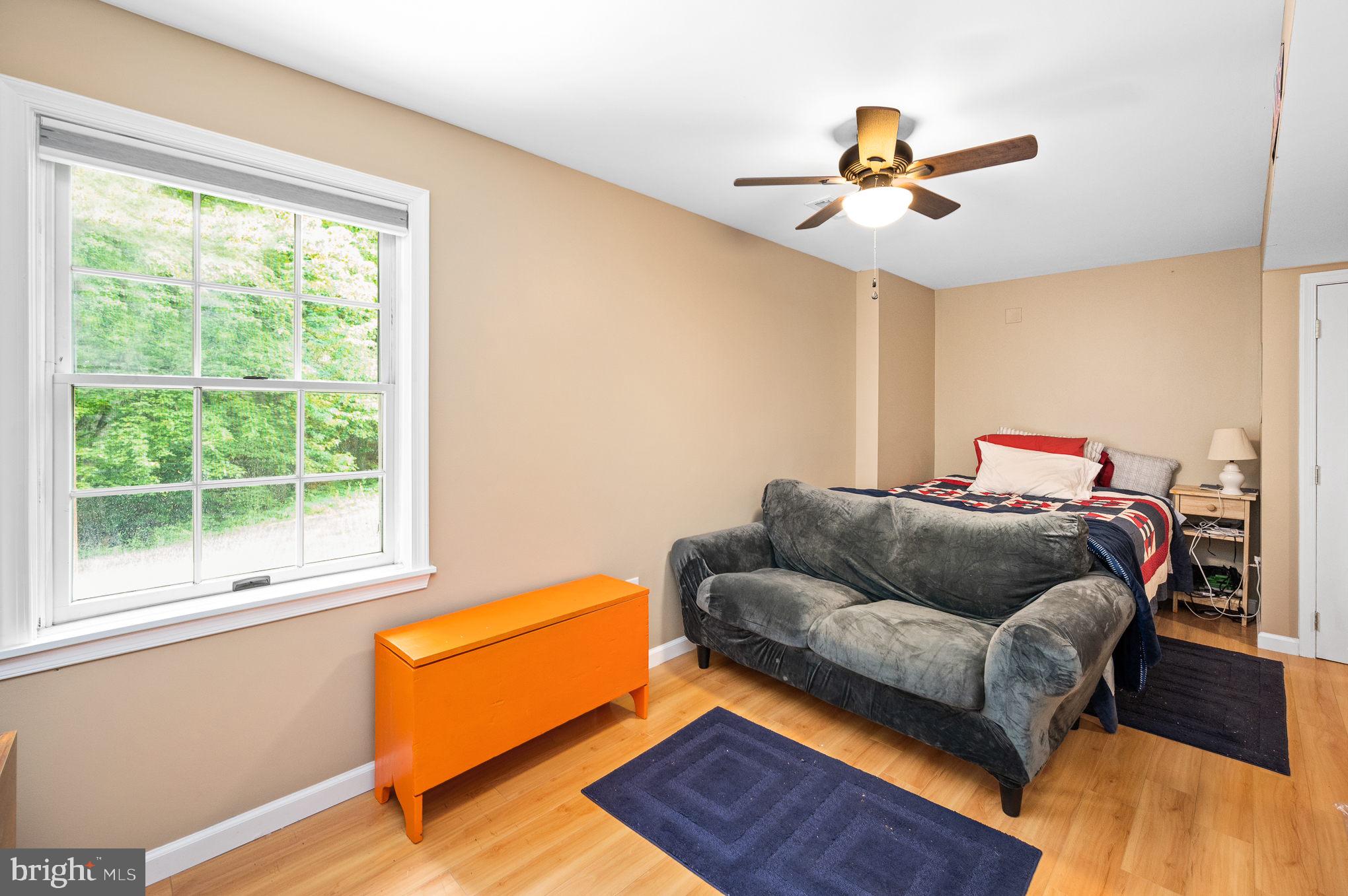 HAMPTON OAKS - Residential