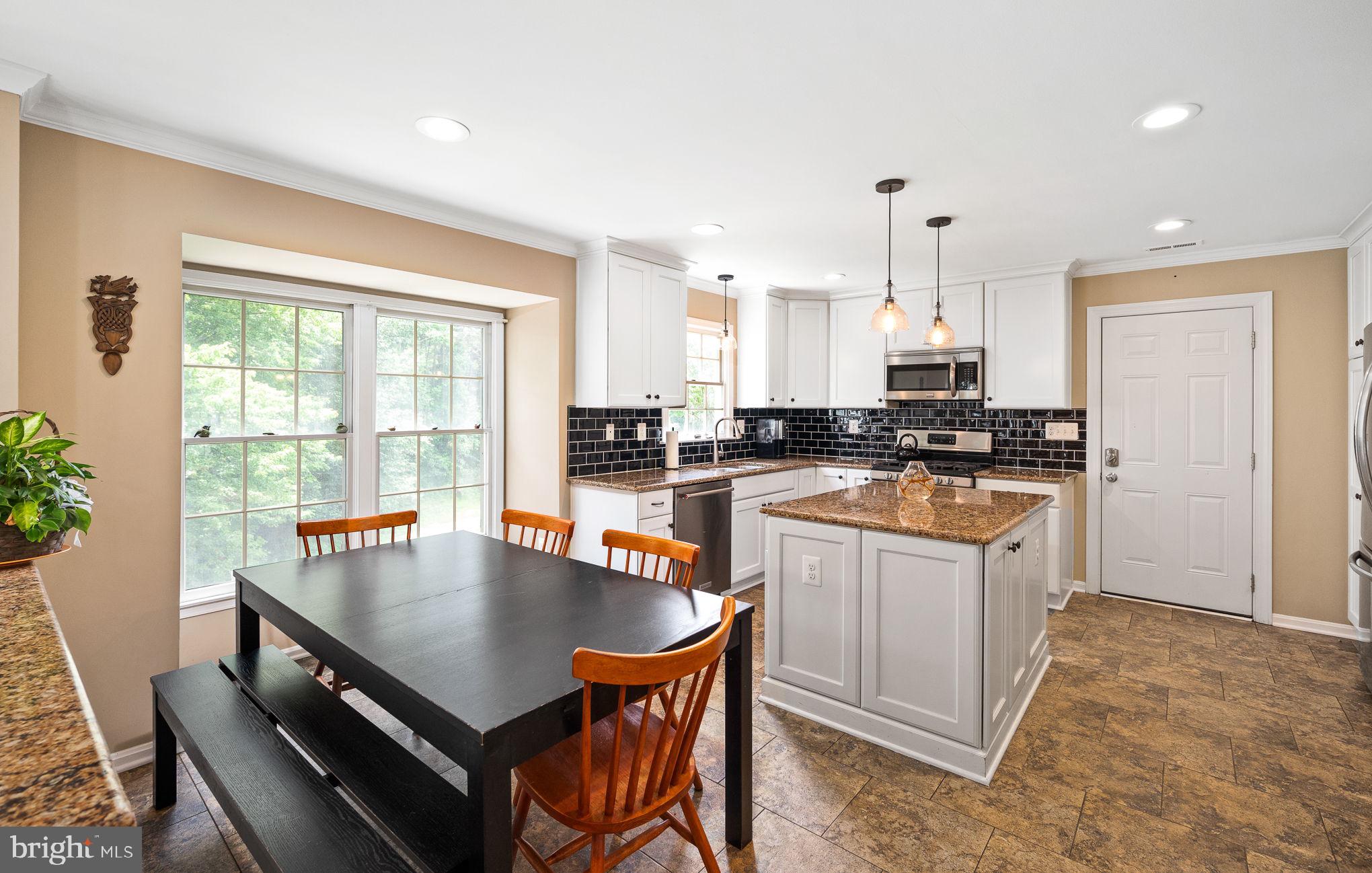 HAMPTON OAKS - Residential