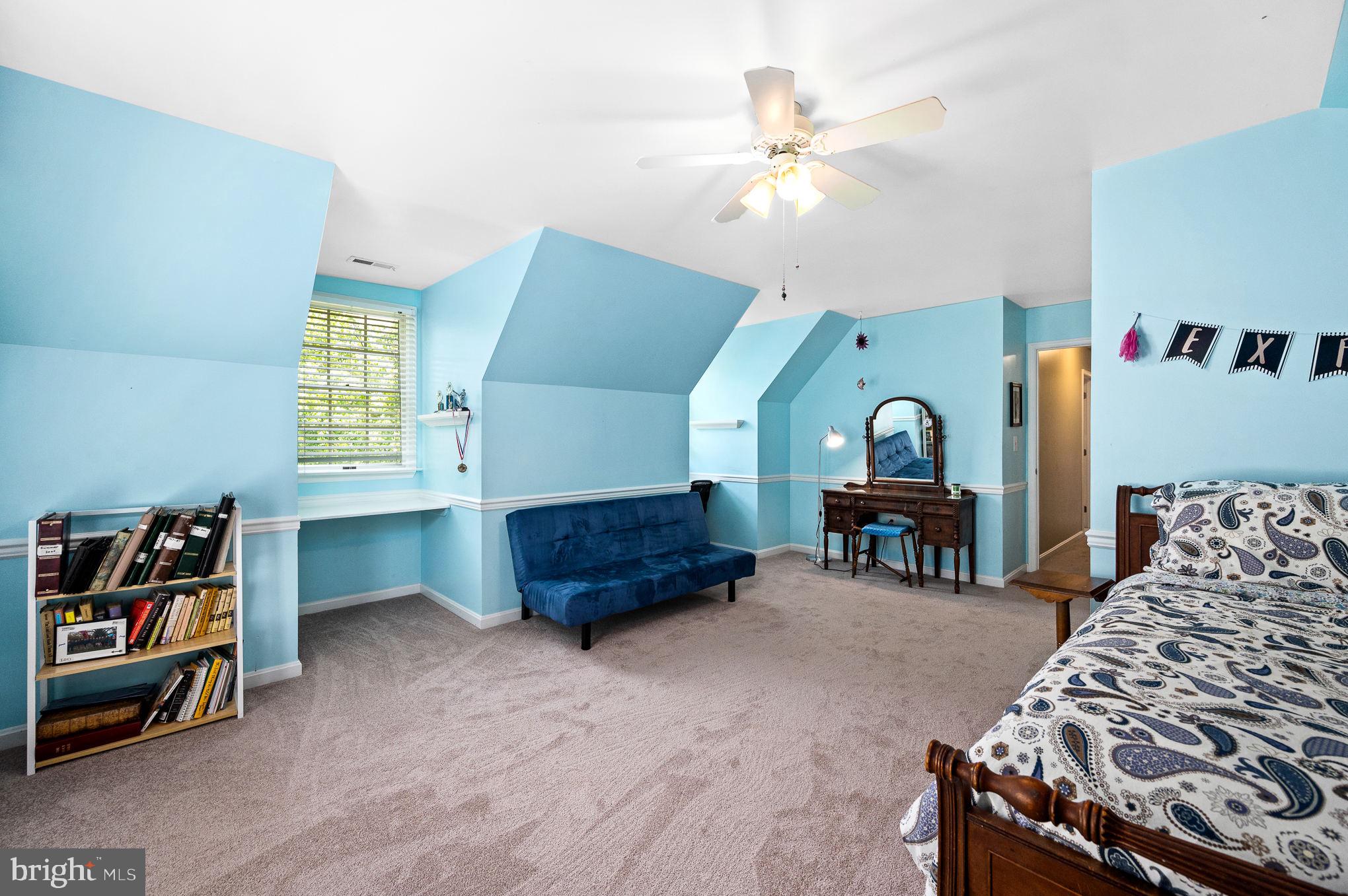 HAMPTON OAKS - Residential