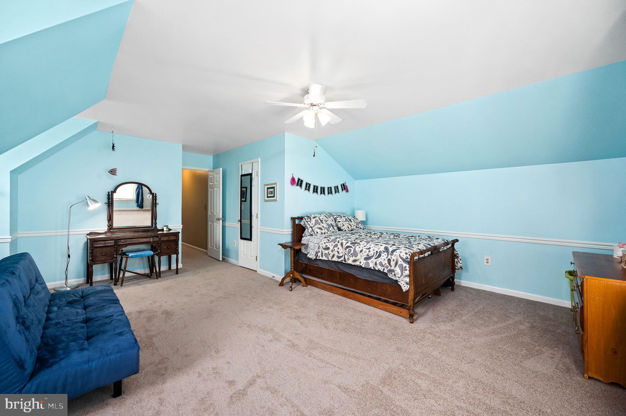 HAMPTON OAKS - Residential