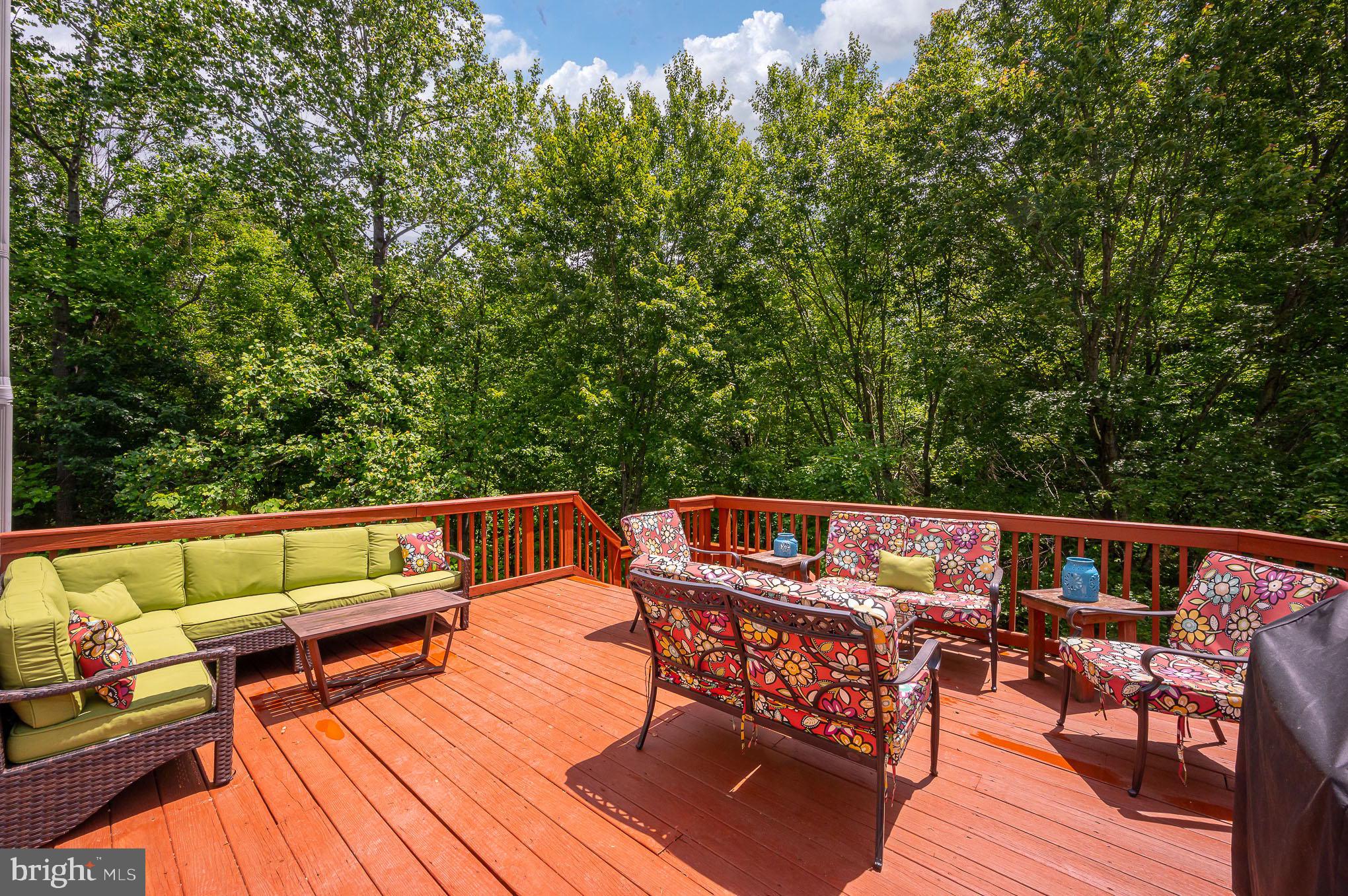 HAMPTON OAKS - Residential