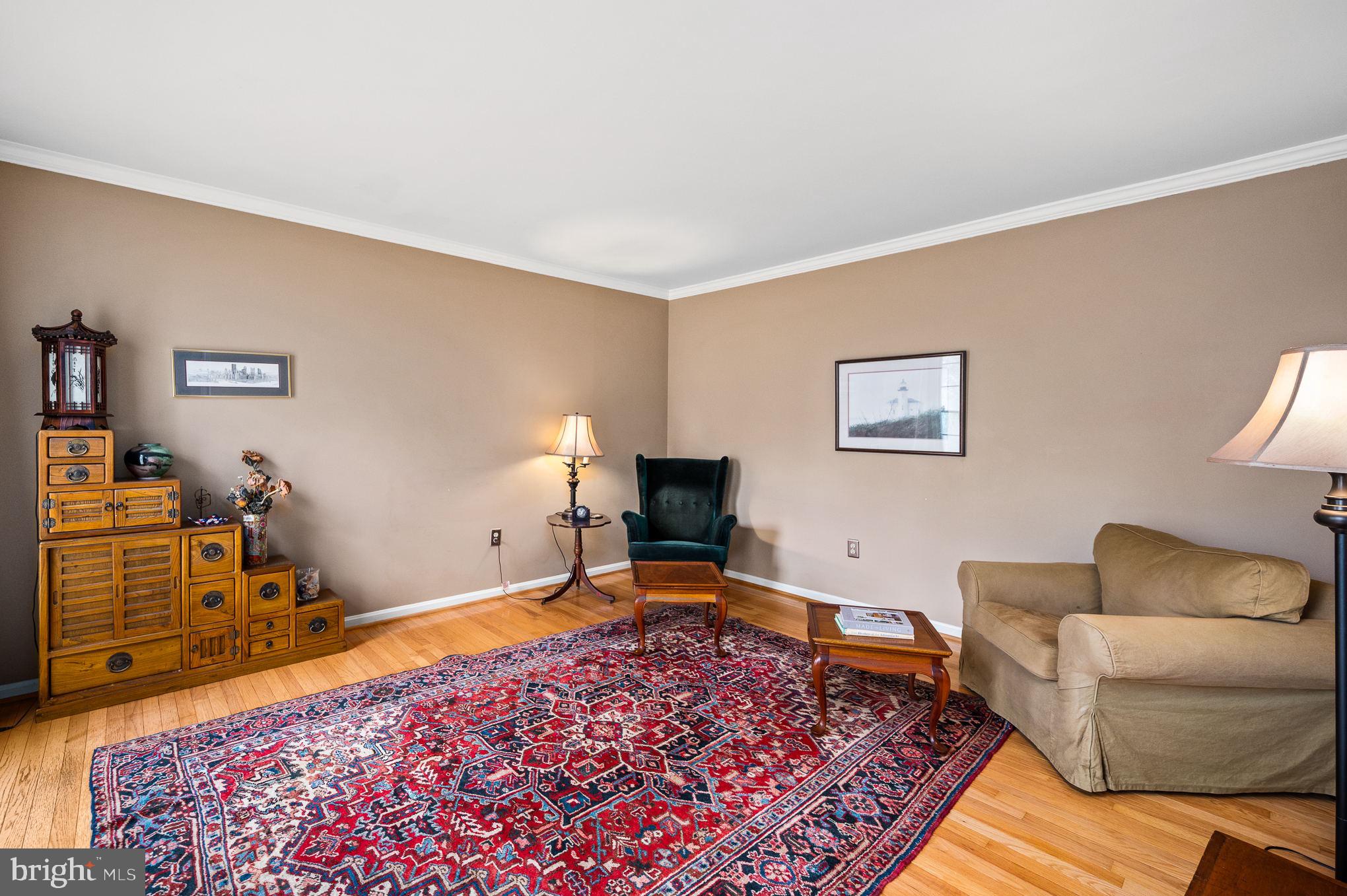 HAMPTON OAKS - Residential