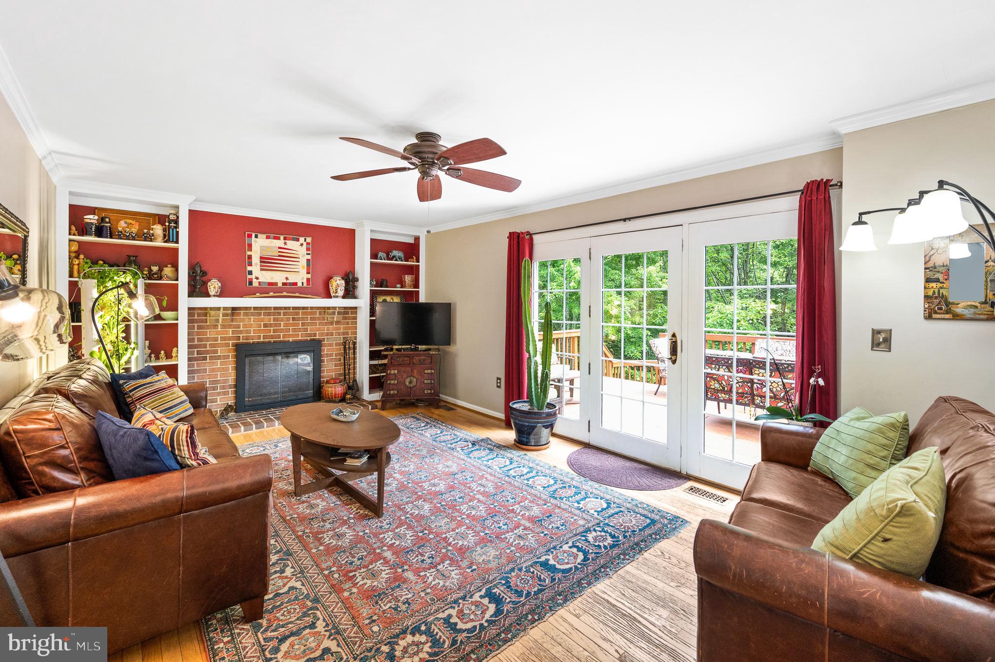 HAMPTON OAKS - Residential