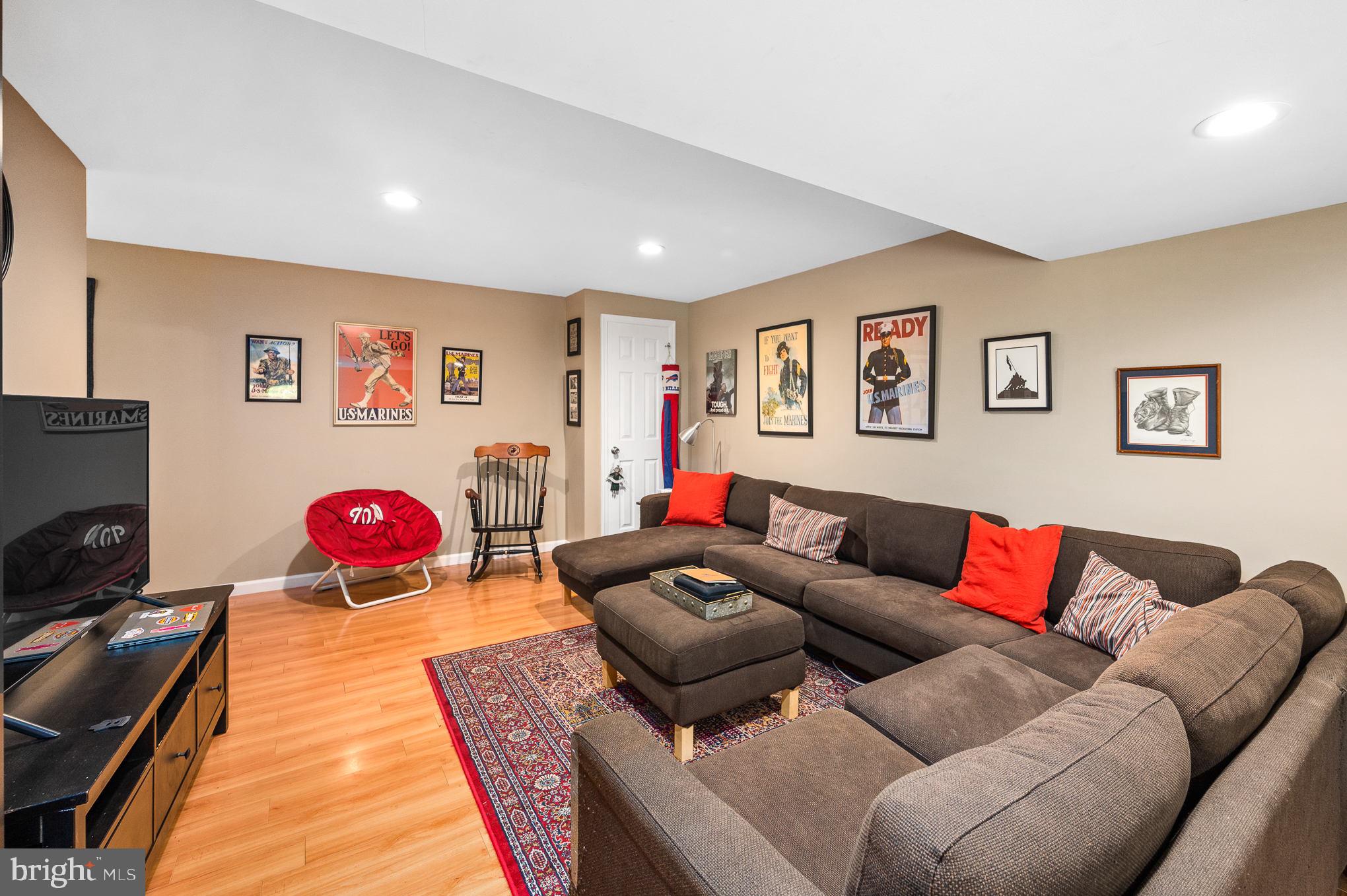 HAMPTON OAKS - Residential