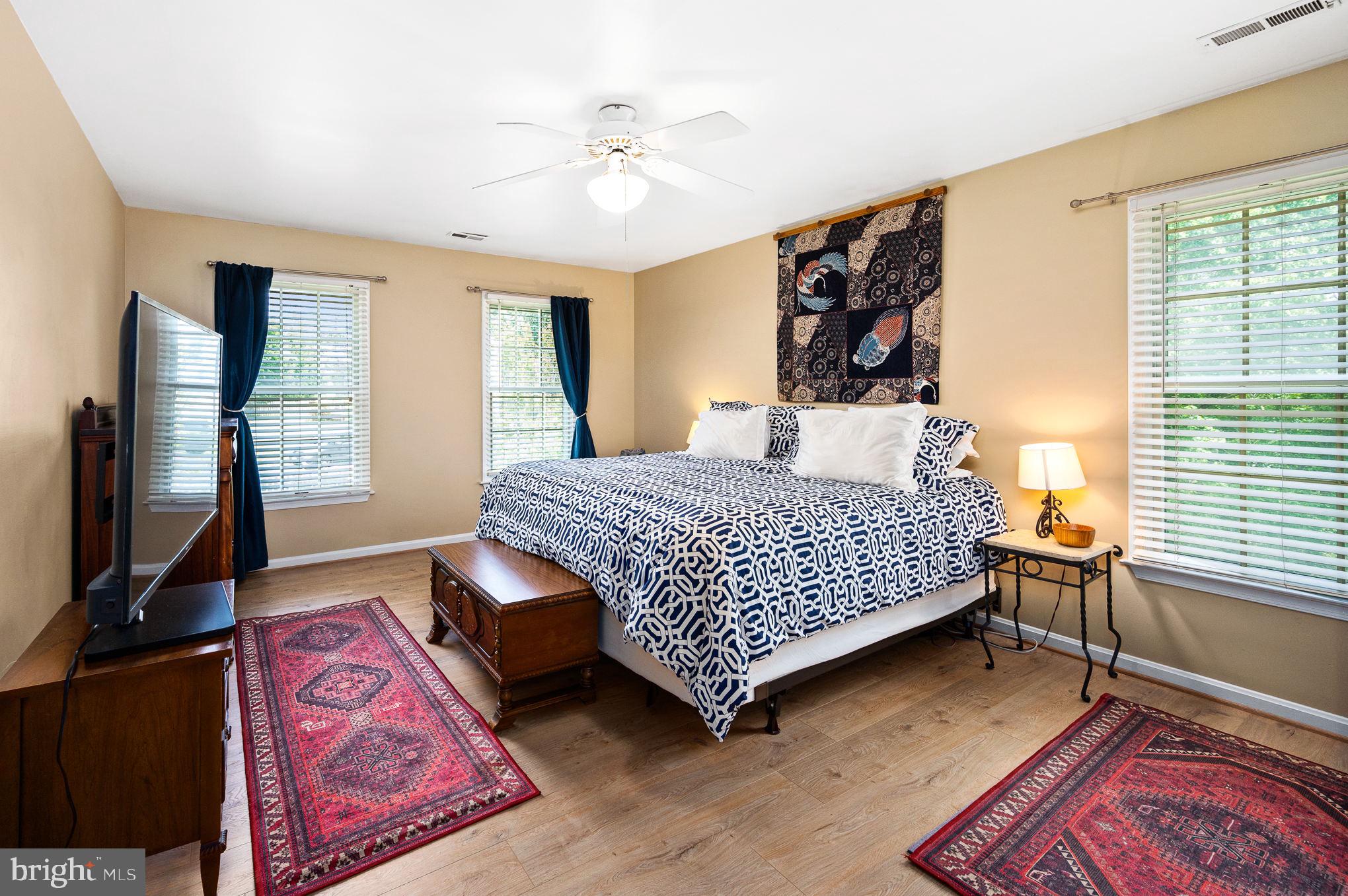 HAMPTON OAKS - Residential