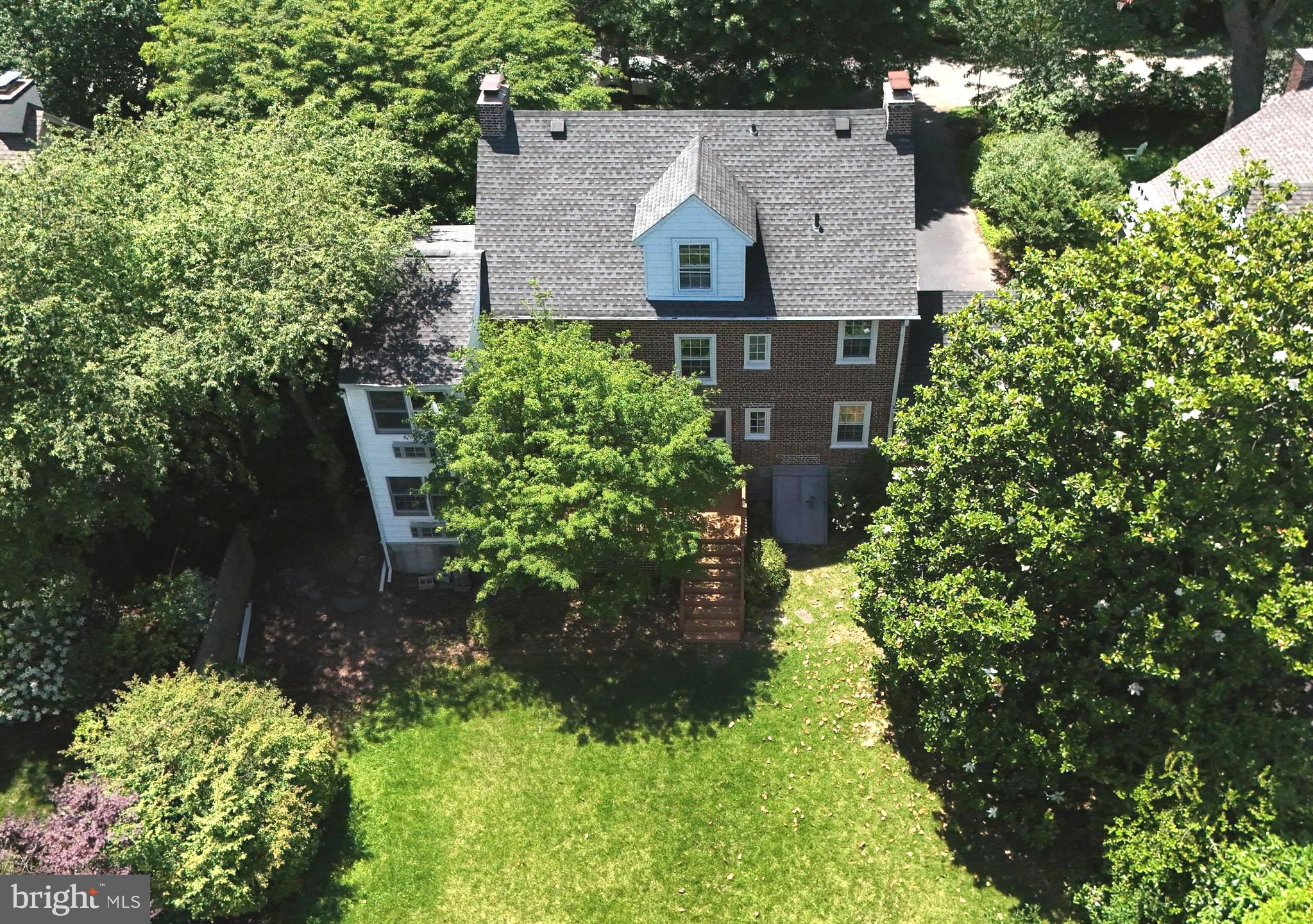19 FARM ROAD