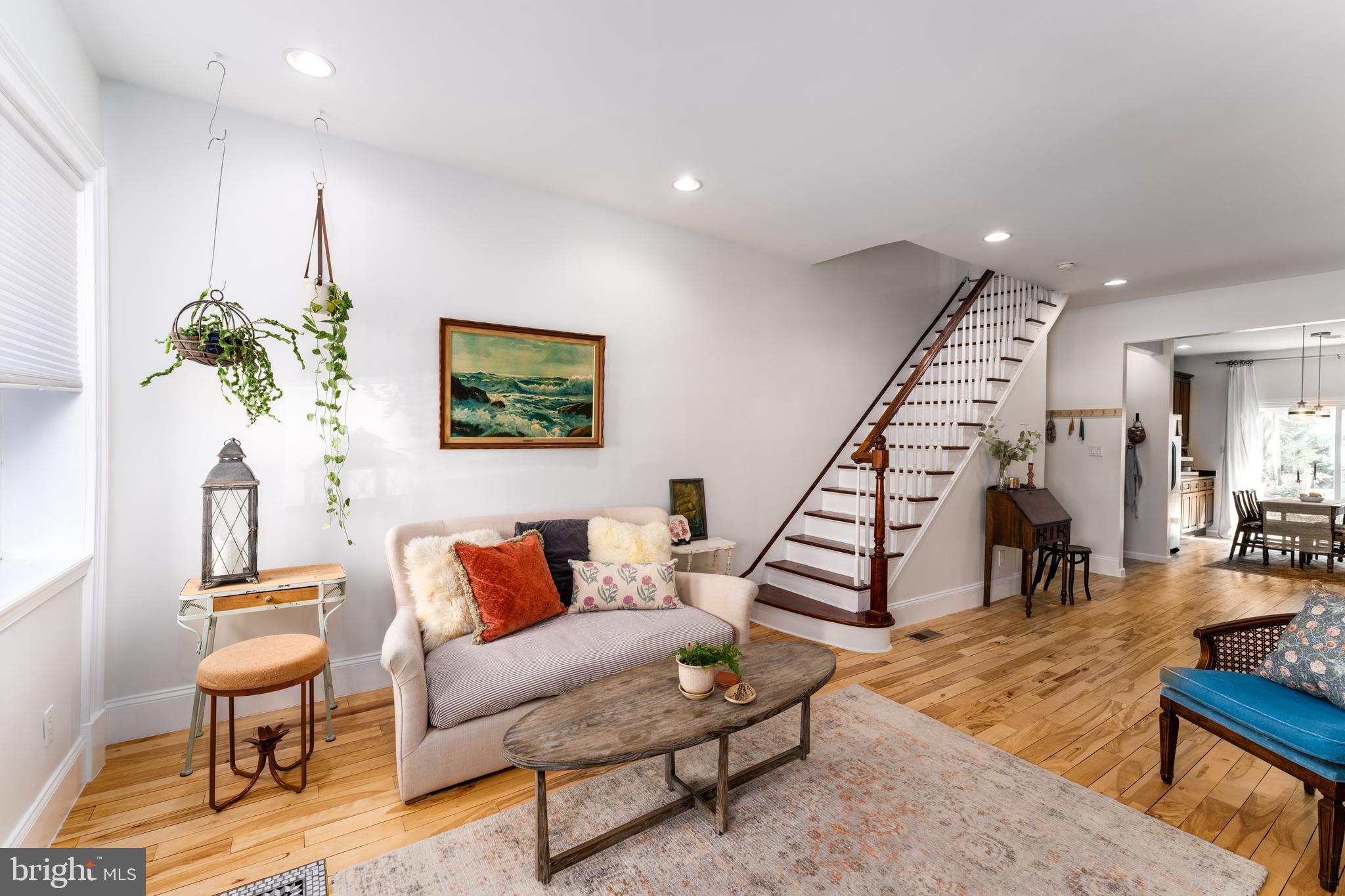 EAST KENSINGTON - Residential