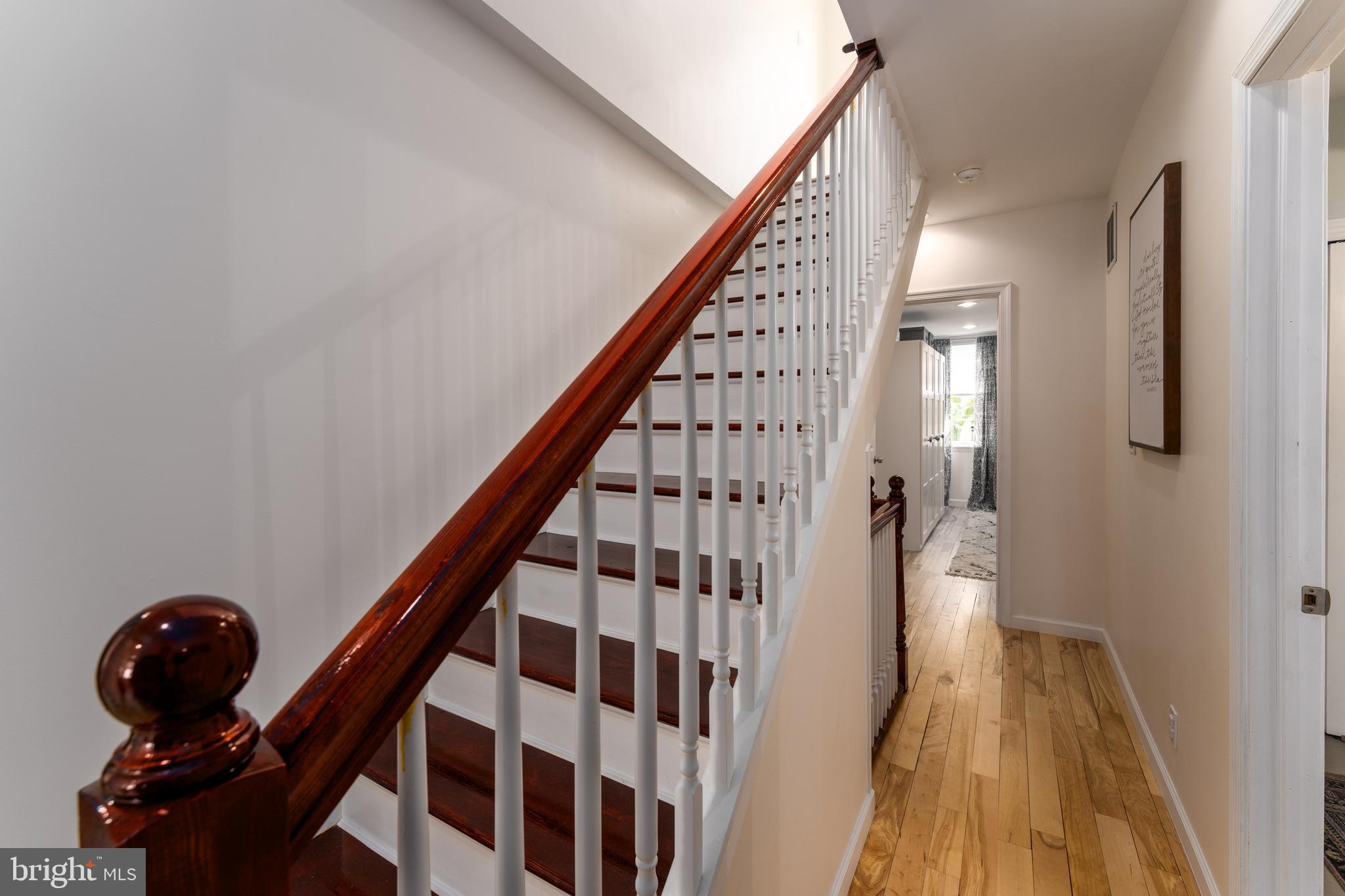 EAST KENSINGTON - Residential