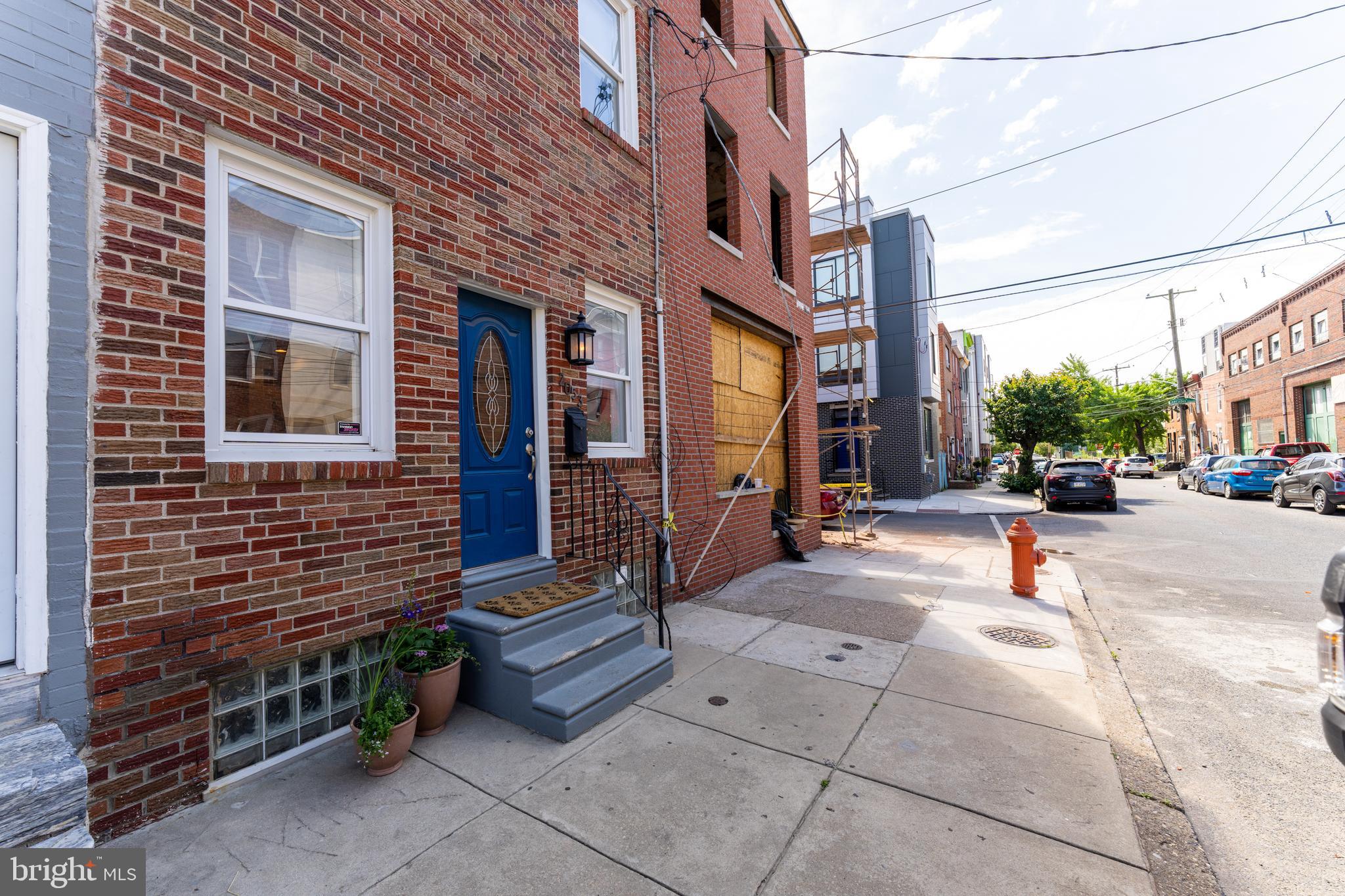 EAST KENSINGTON - Residential