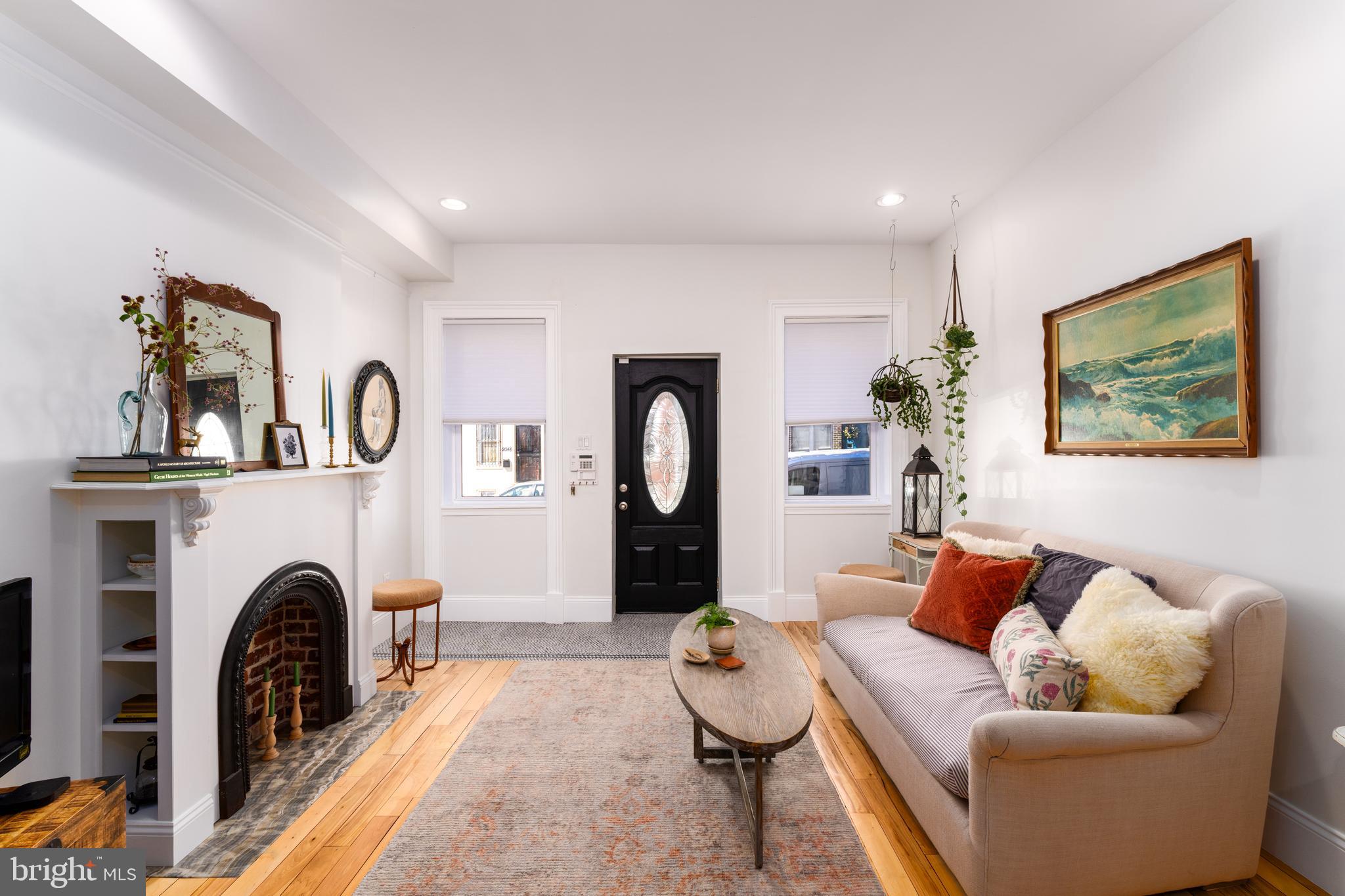 EAST KENSINGTON - Residential
