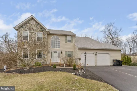 341 Vanderbilt Lane, Harleysville, PA MLS: PAMC2132644
