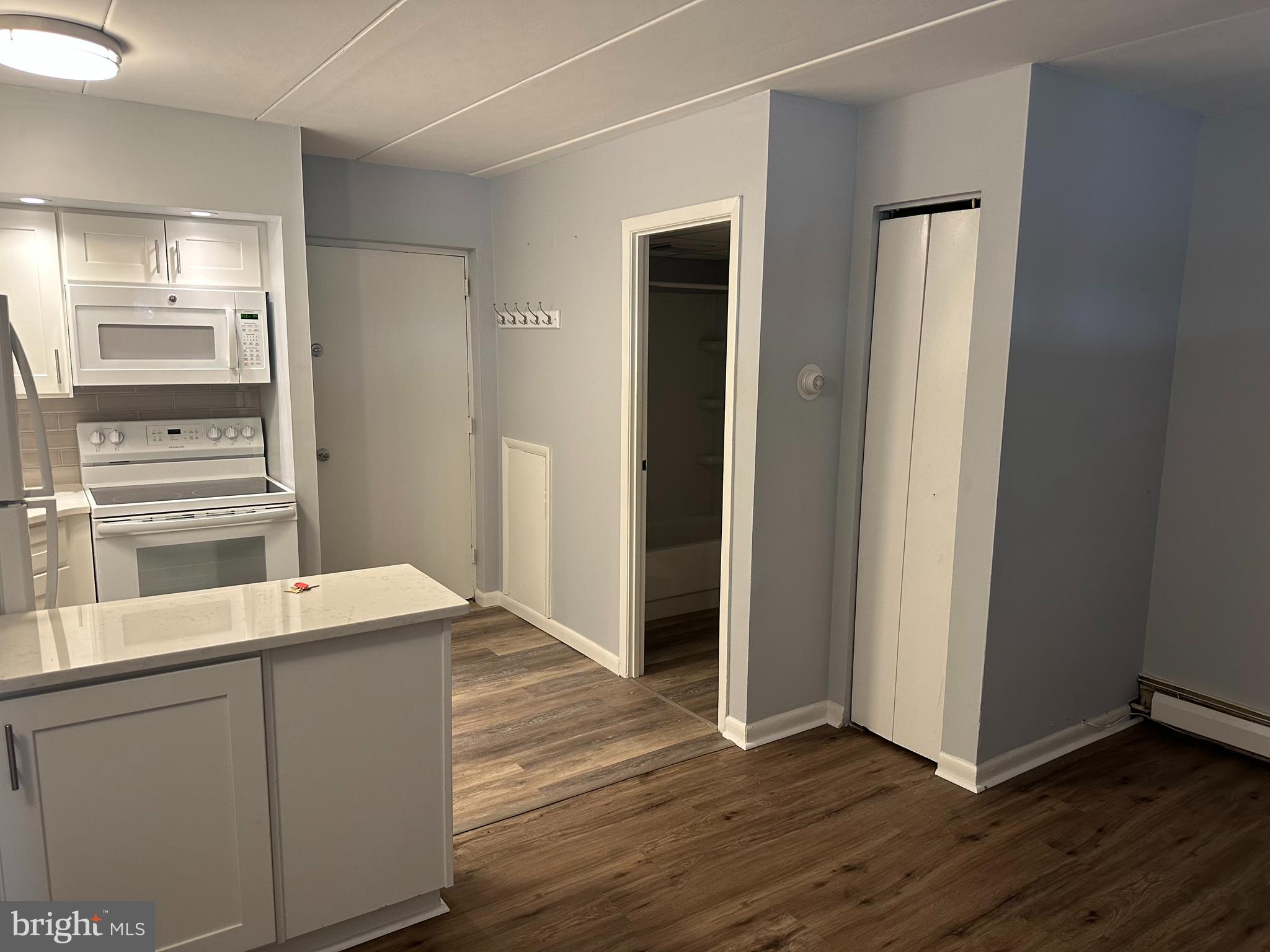 MEADOW WOODS APT - Residential Lease