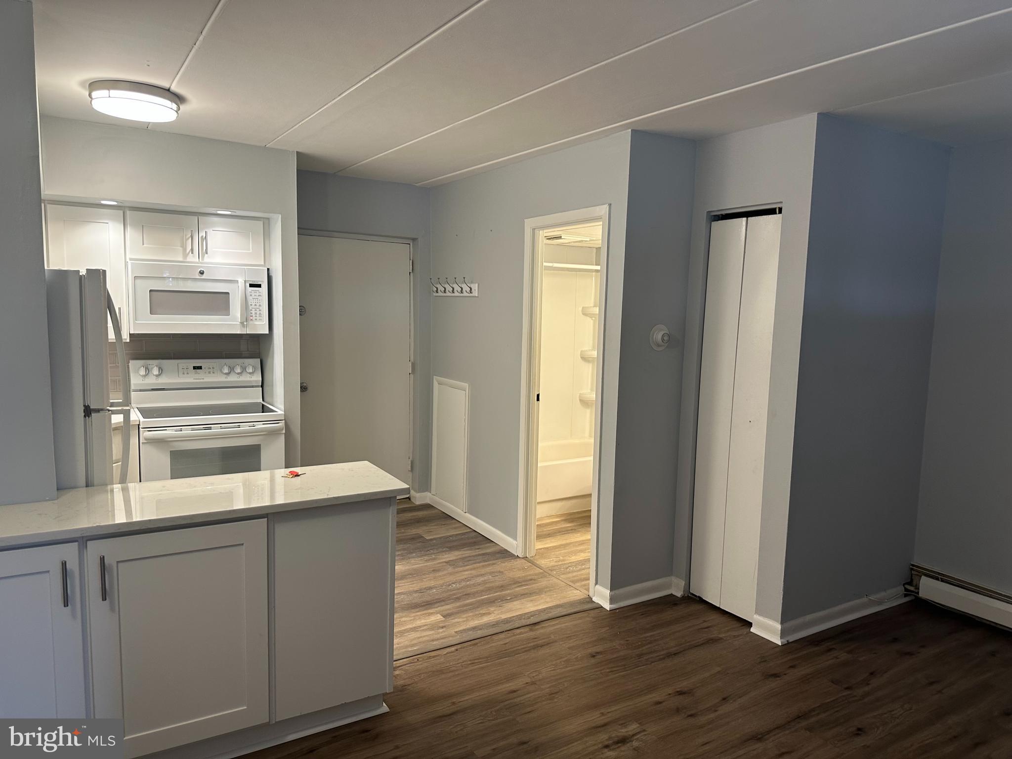 MEADOW WOODS APT - Residential Lease