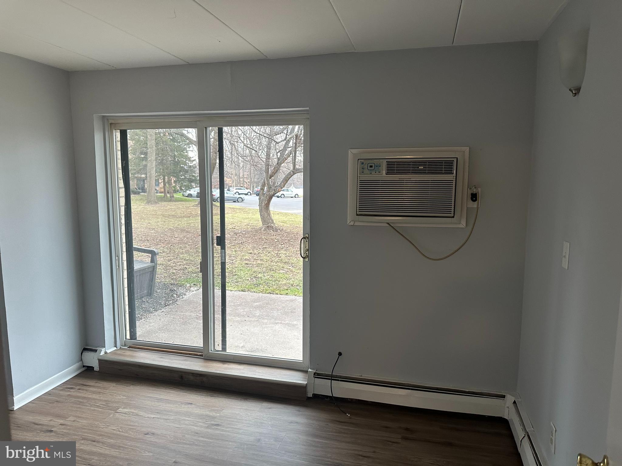 MEADOW WOODS APT - Residential Lease