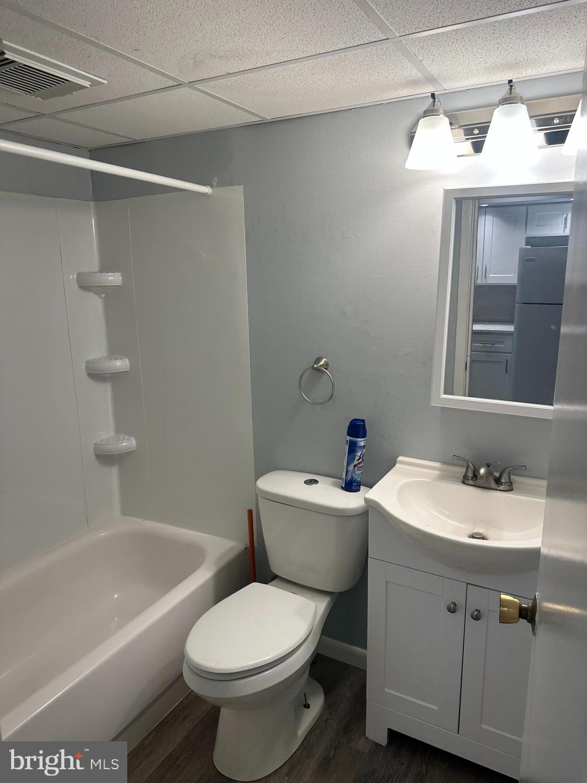 MEADOW WOODS APT - Residential Lease