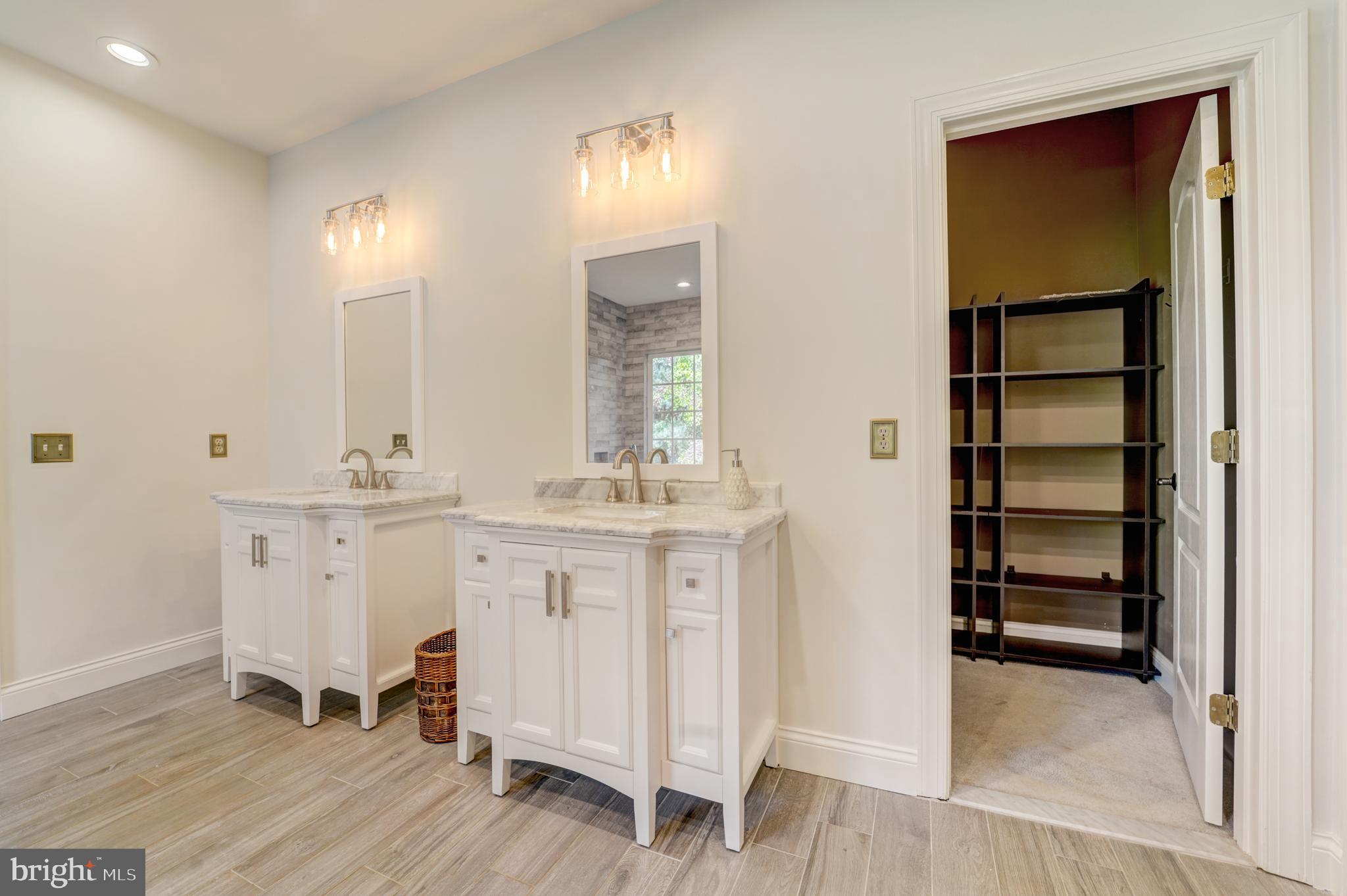 MCCANN ESTATES - Residential