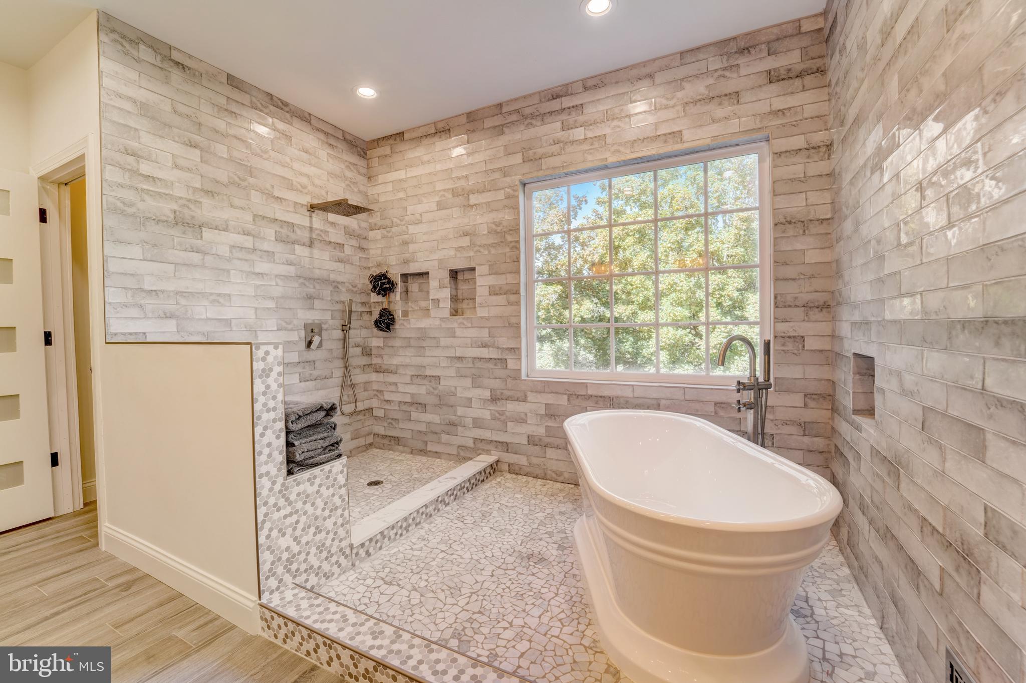 MCCANN ESTATES - Residential