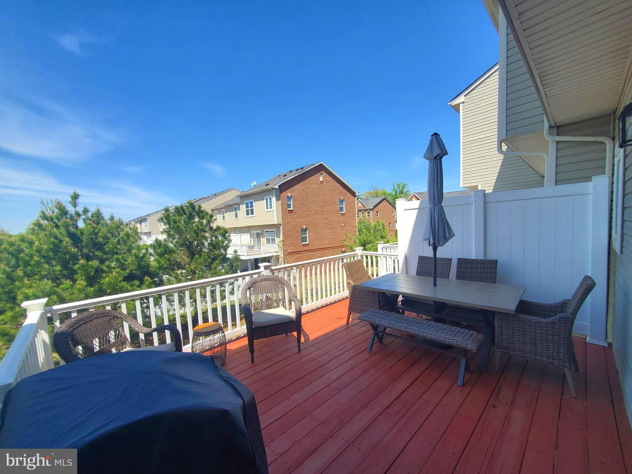 FAIRWAY VILLAGE TOWNS - Residential