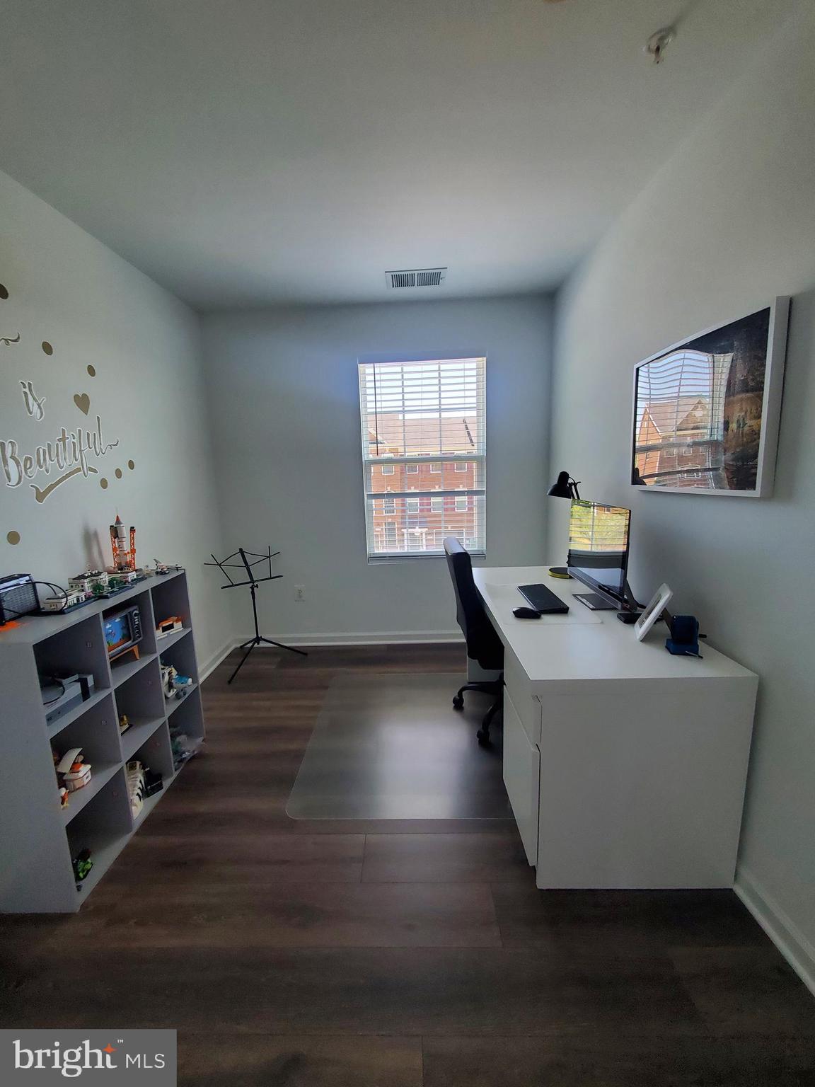 FAIRWAY VILLAGE TOWNS - Residential