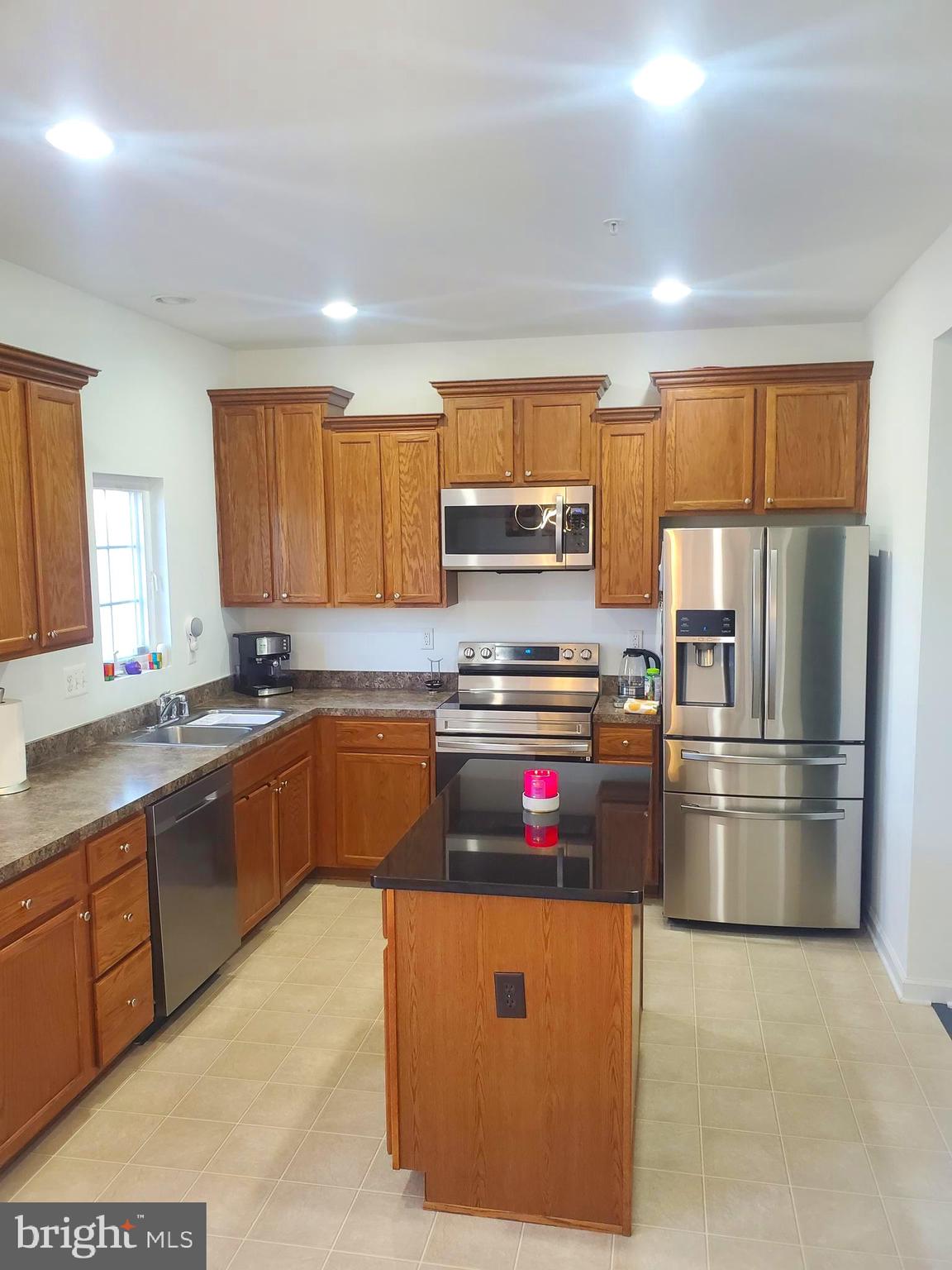 FAIRWAY VILLAGE TOWNS - Residential