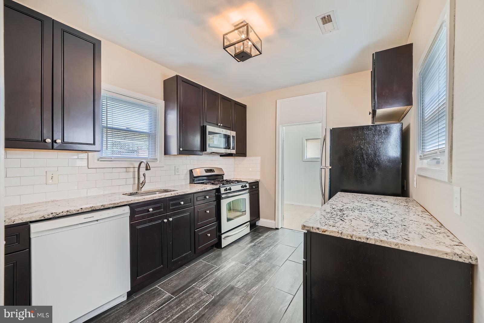 ASHBURTON - Residential Lease