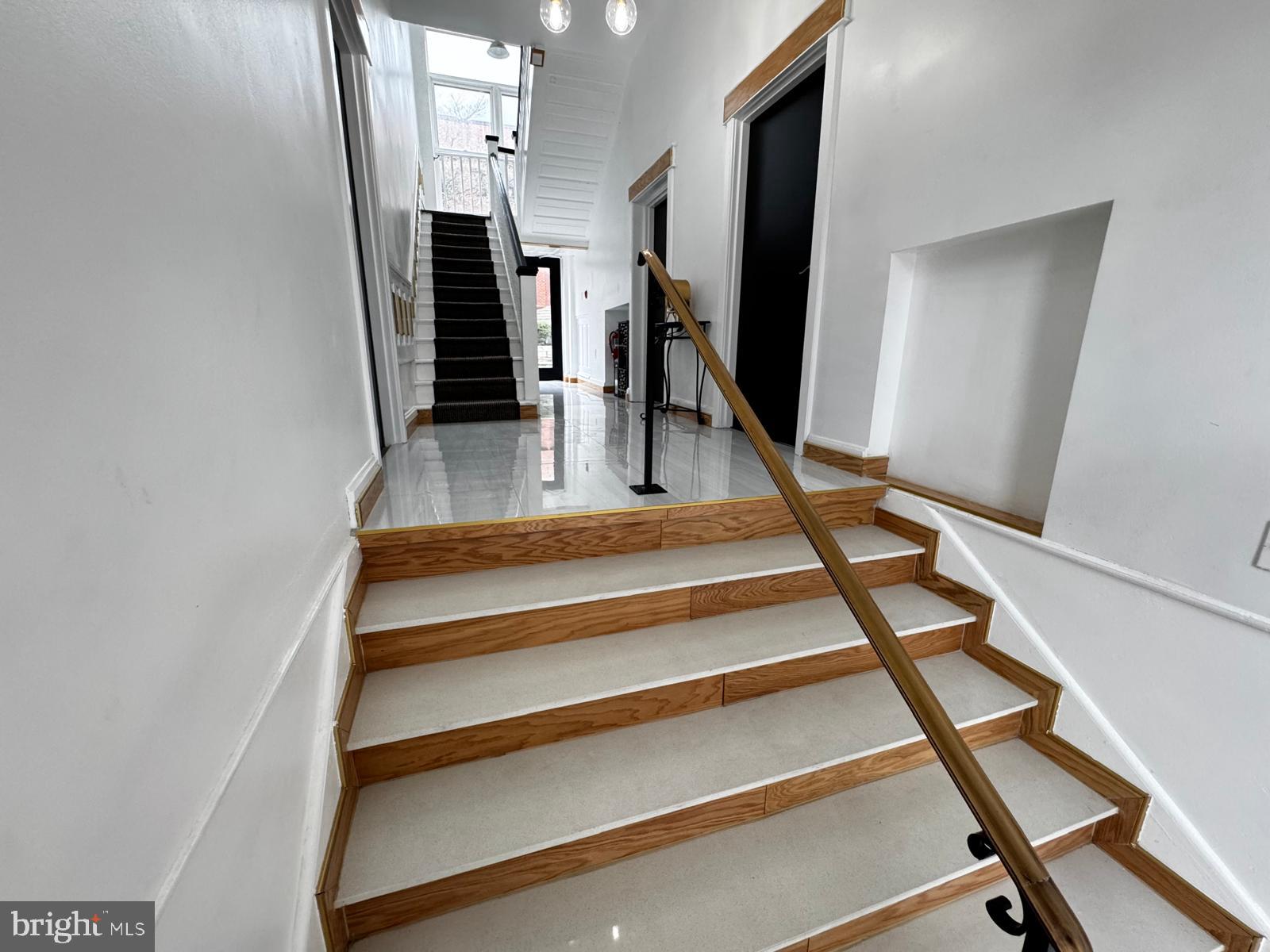 WASHINGTON COUNTY - Commercial Lease