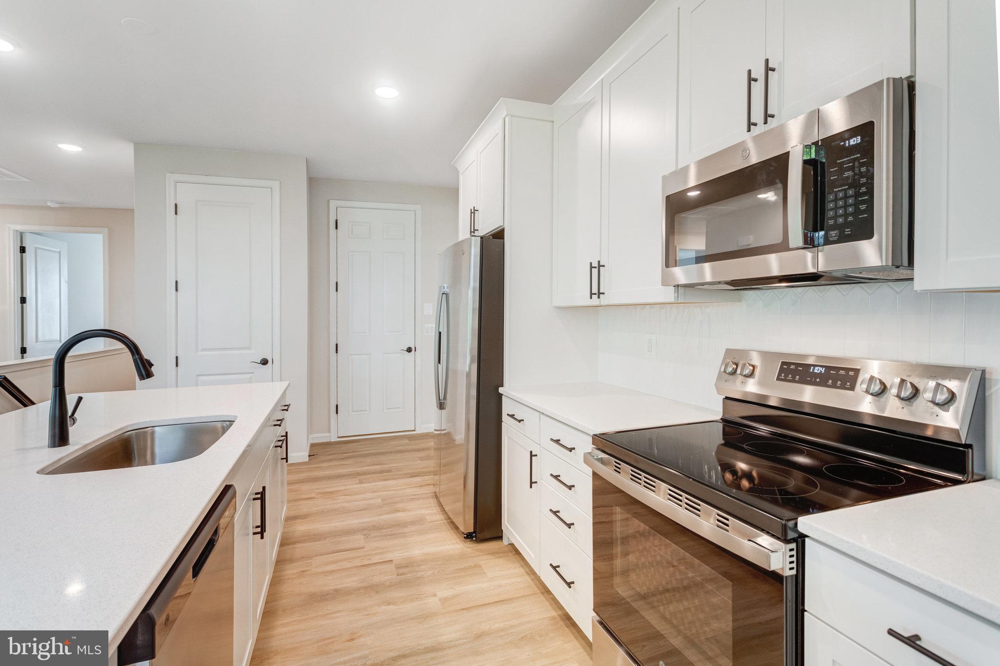 SEASONS AT ROUND MILL MEADOWS - Residential