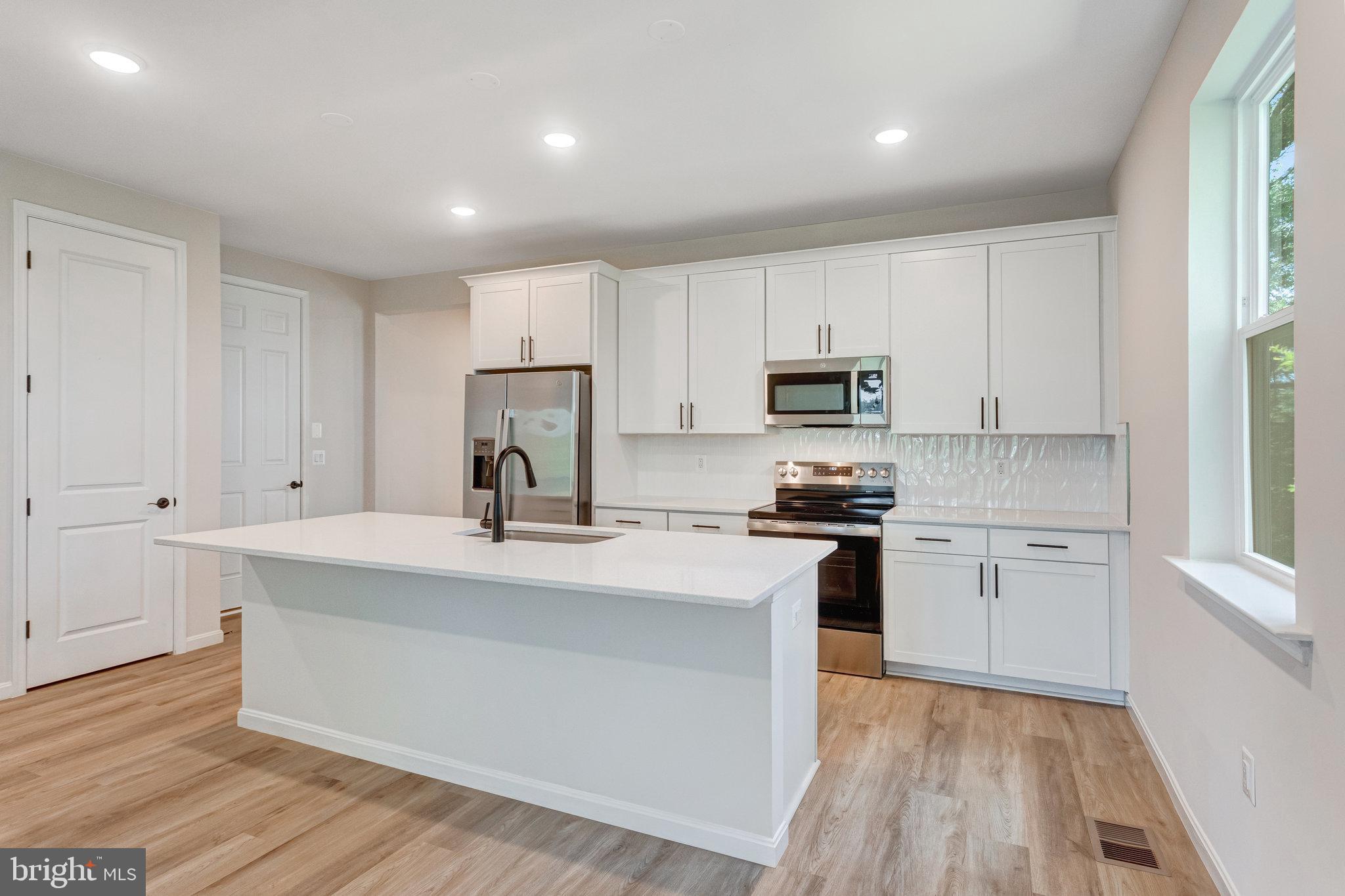 SEASONS AT ROUND MILL MEADOWS - Residential