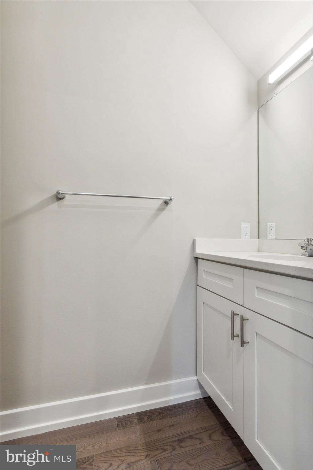 OLDE KENSINGTON - Residential Lease