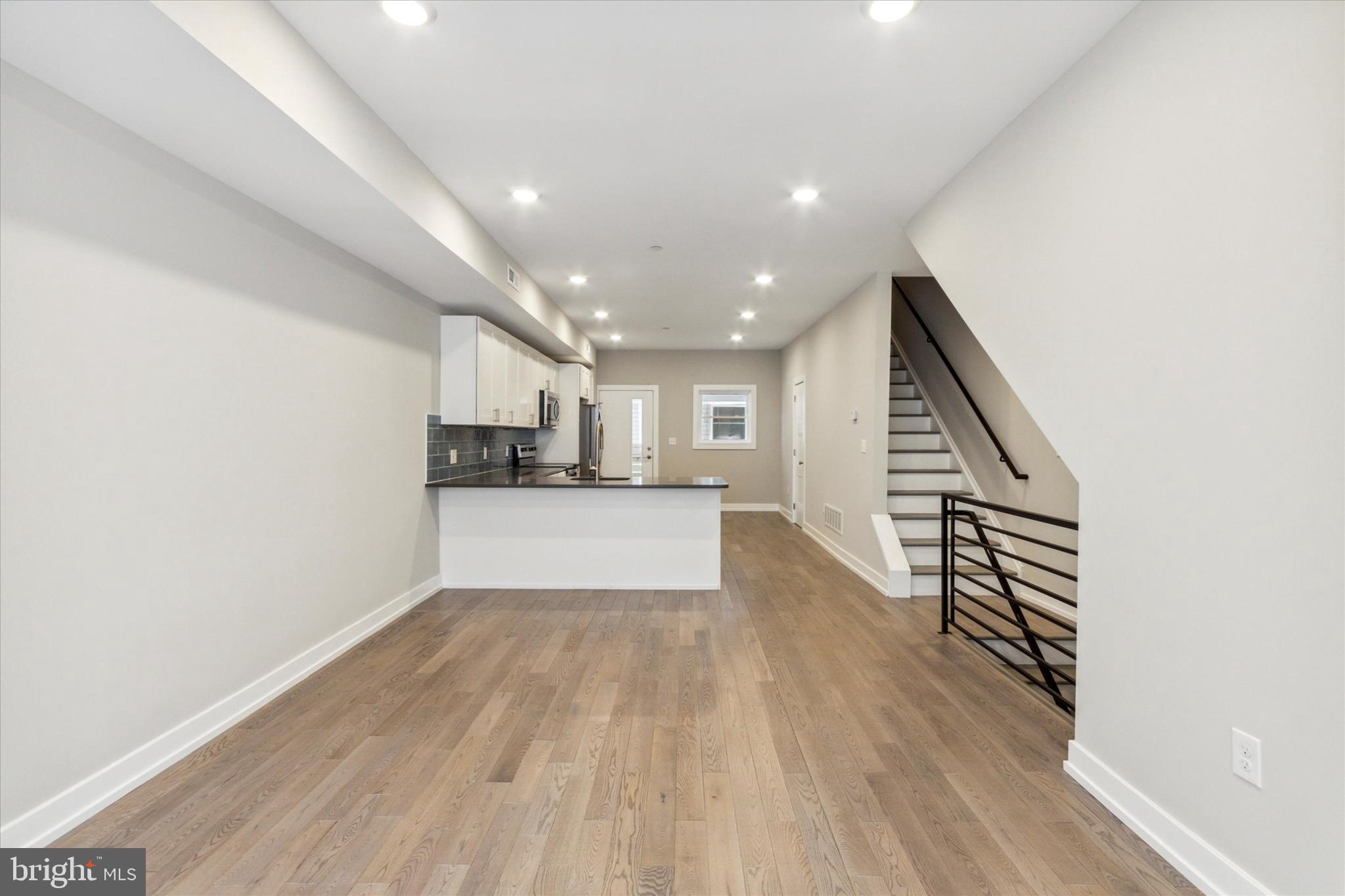 OLDE KENSINGTON - Residential Lease