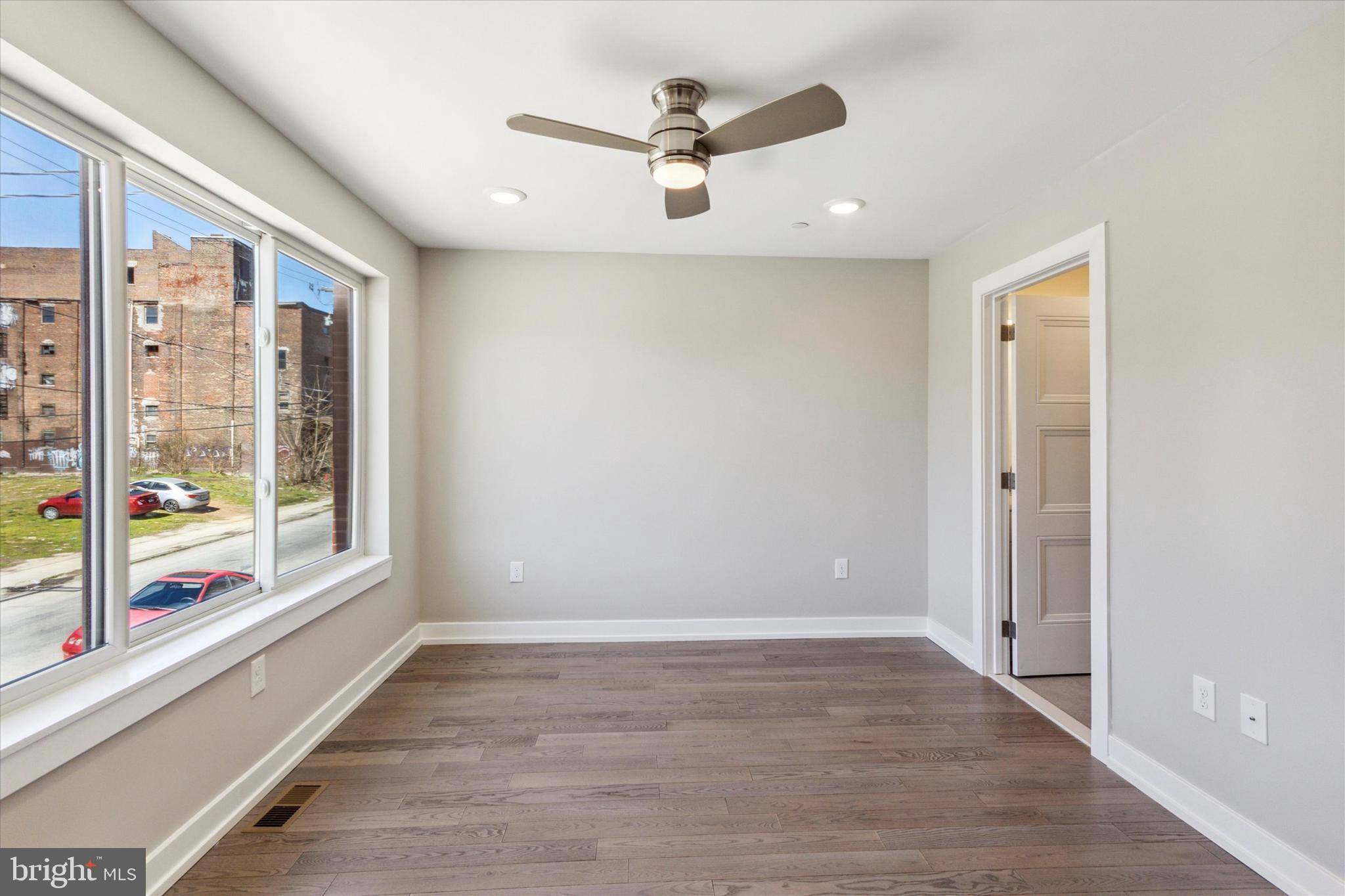 OLDE KENSINGTON - Residential Lease