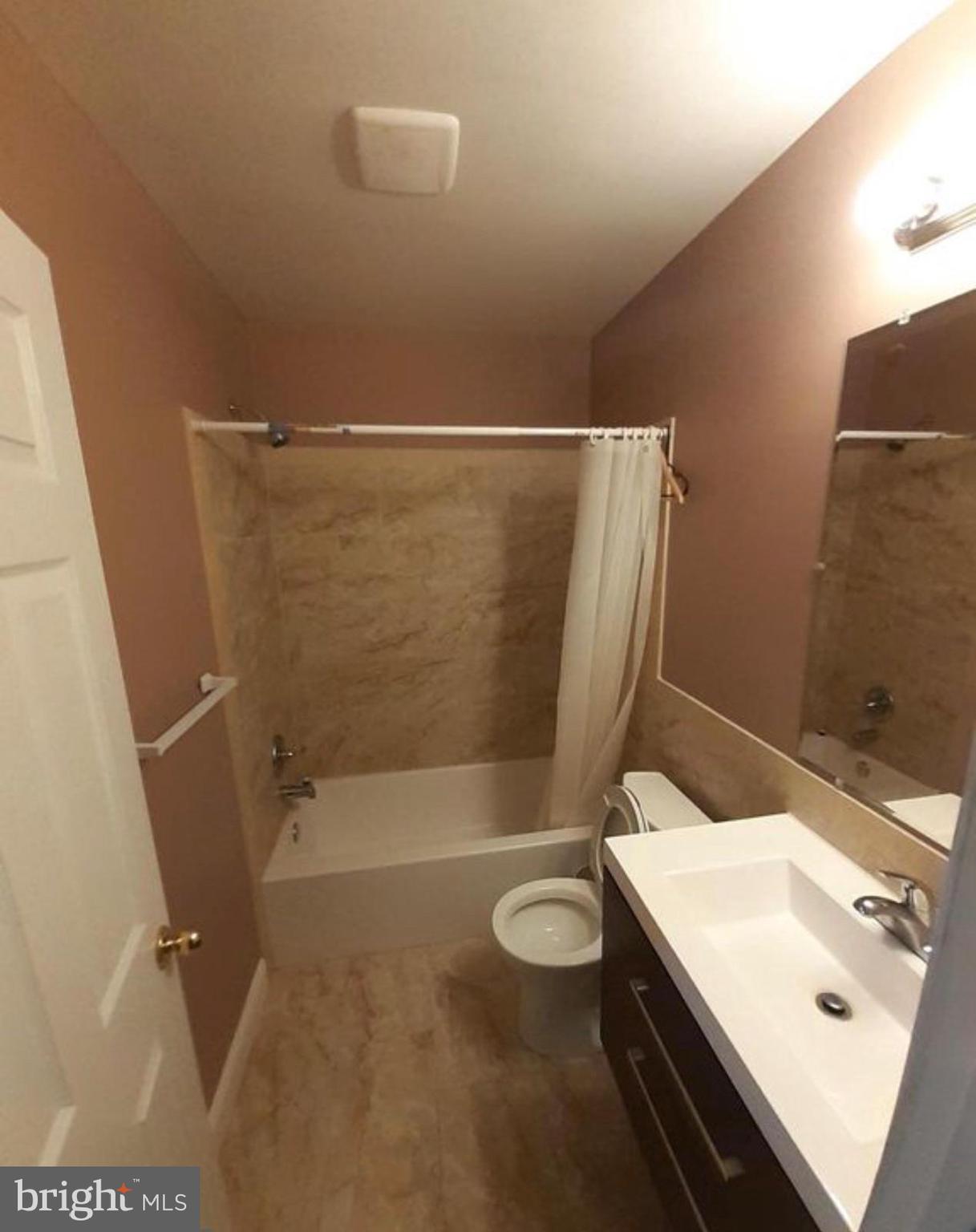 GLEN ORA - Residential Lease