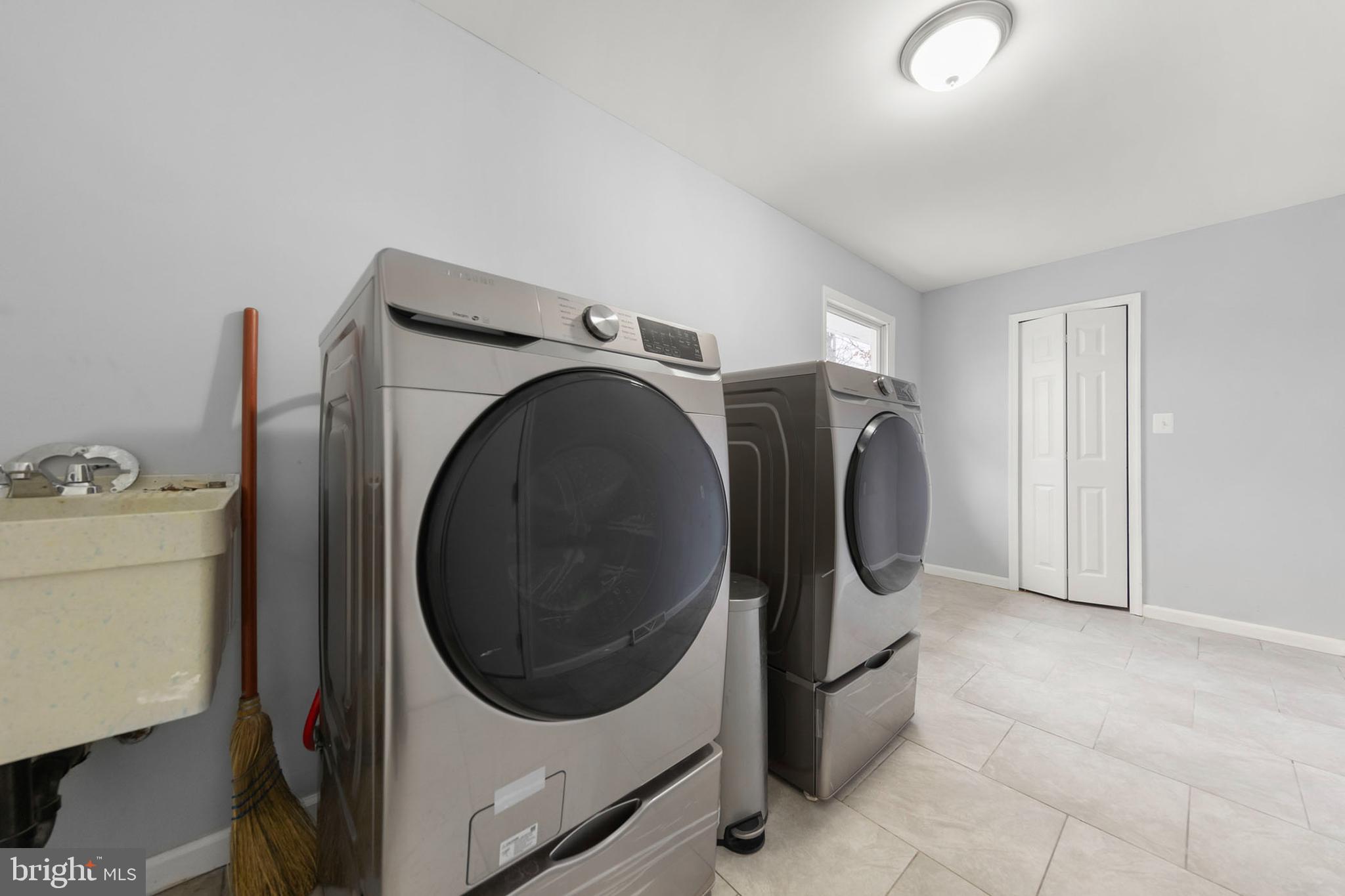 SHAWNEELAND - Residential