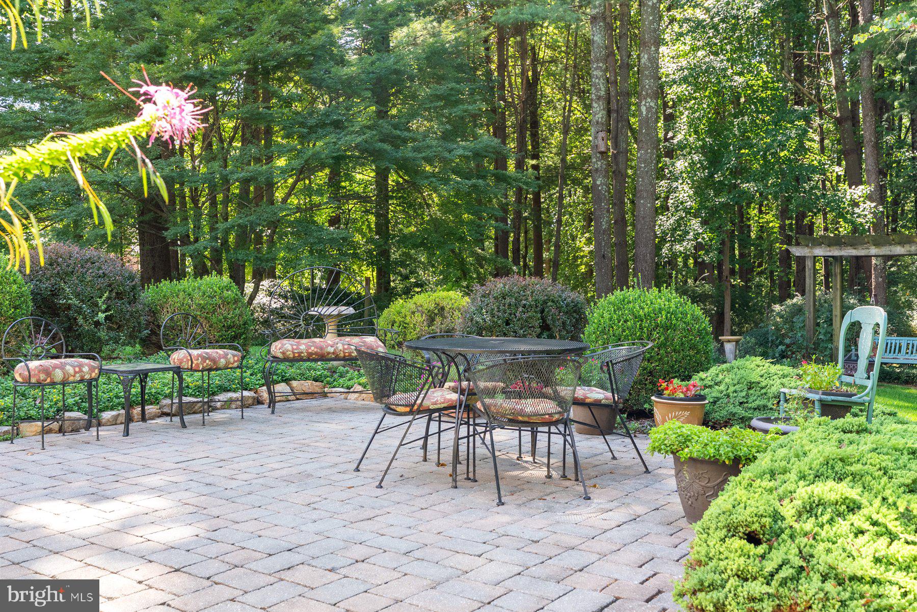 SUMNERS HOLLOW - Residential