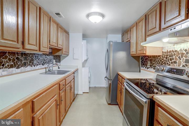 801 N HOWARD STREET 568